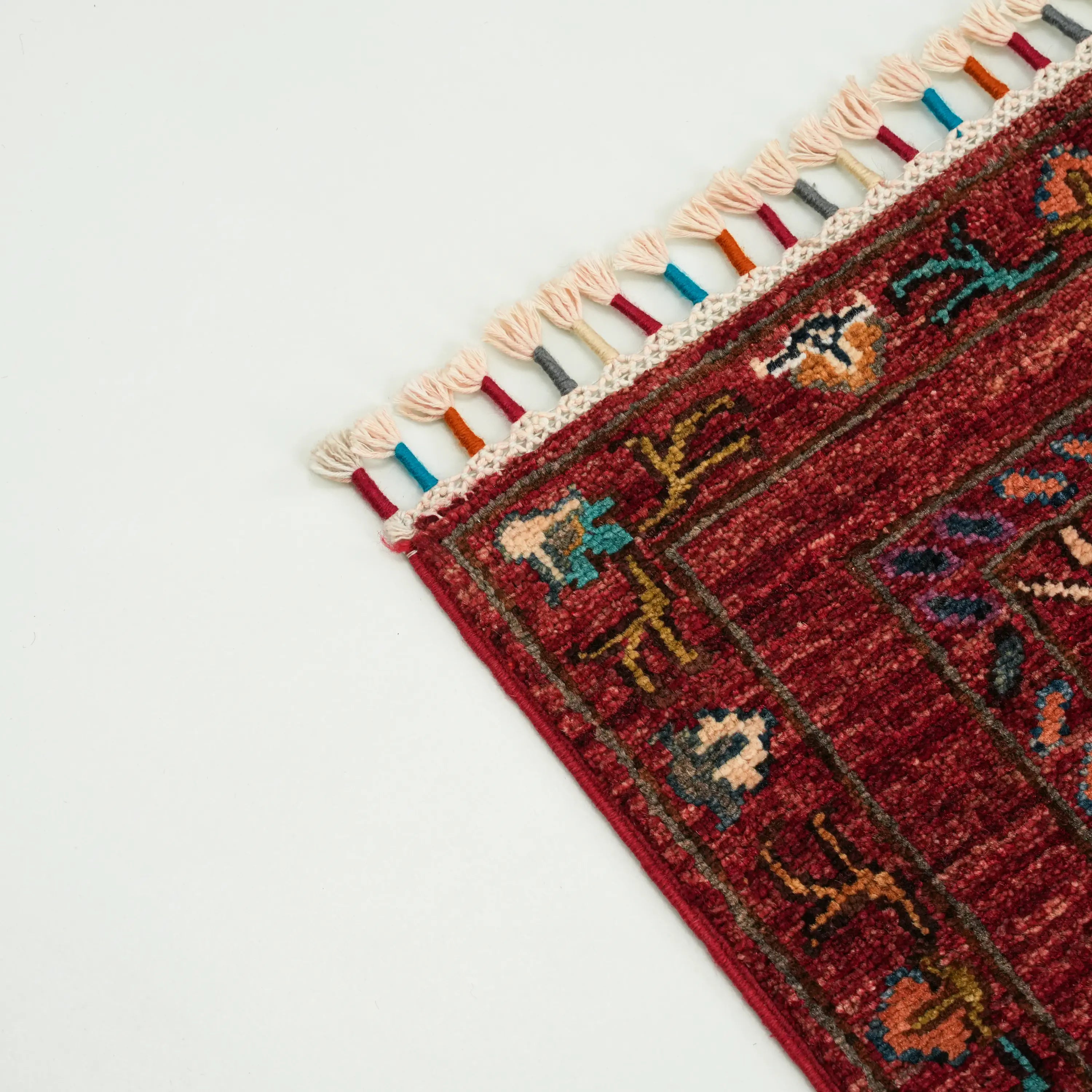 Şahzade Serisi El Dokuma Uşak Desenli Klasik Yün Kırmızı Halı