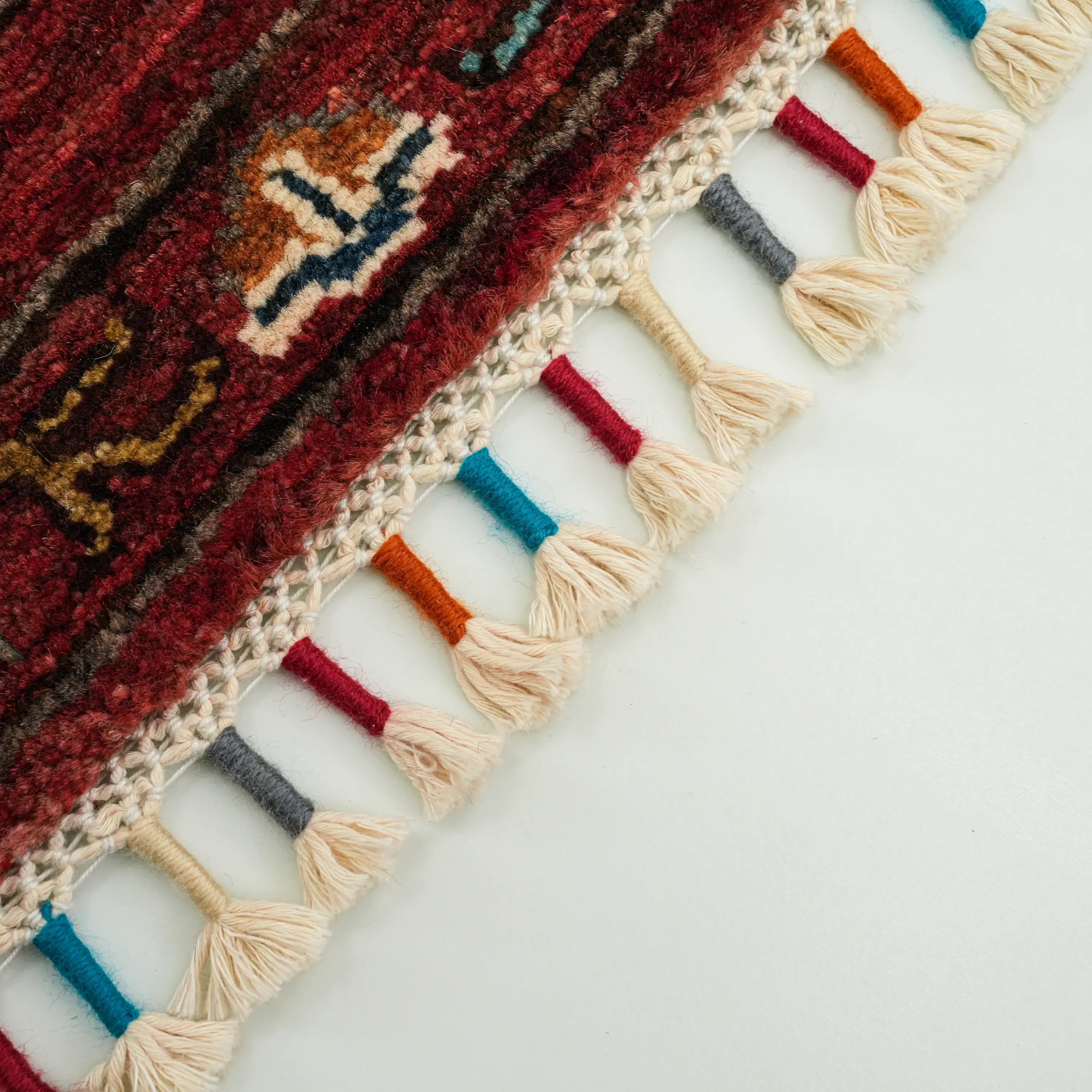 Şahzade Serisi El Dokuma Uşak Desenli Klasik Yün Kırmızı Halı