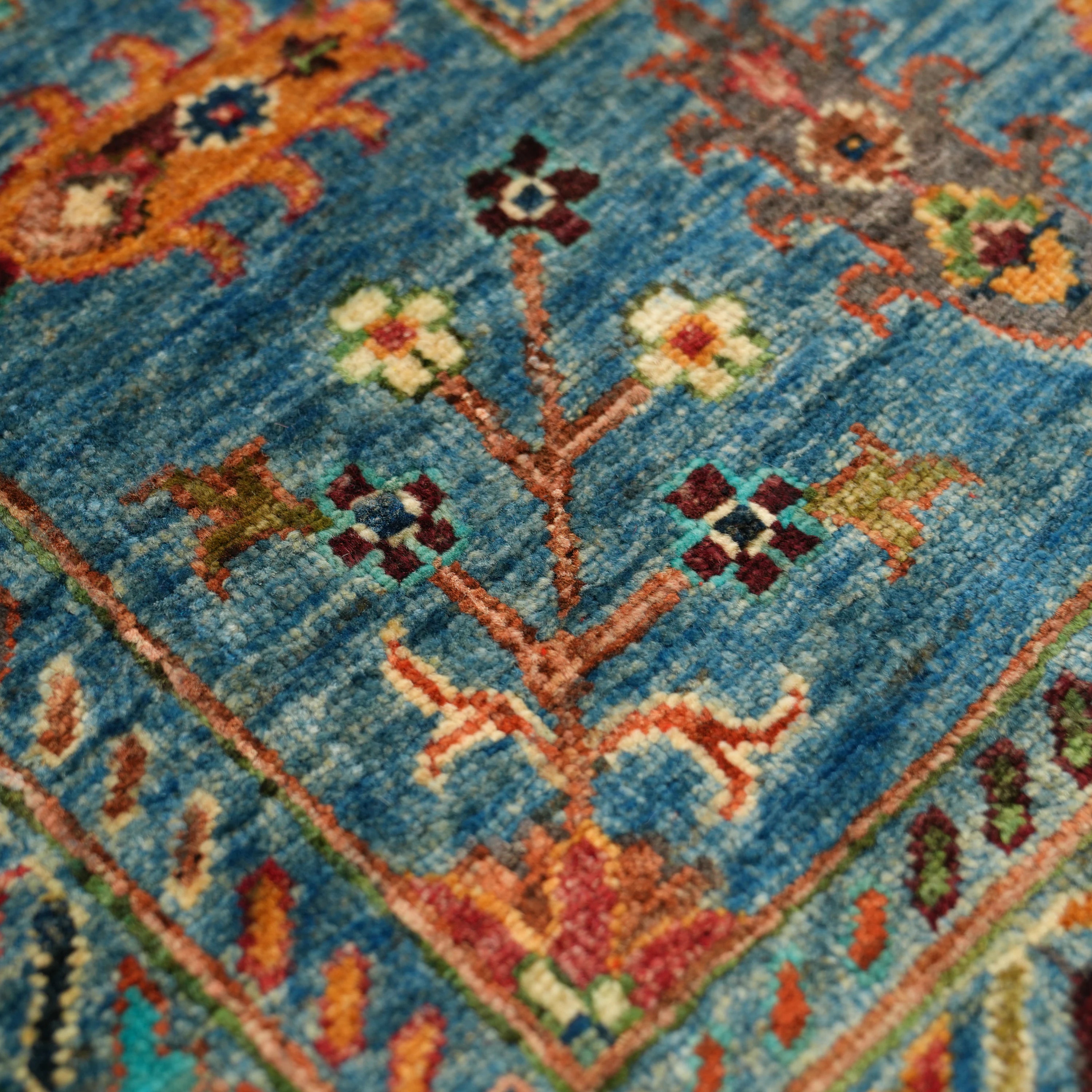 Şahzade Serisi El Dokuma Uşak Desenli Mavi Yün Halı