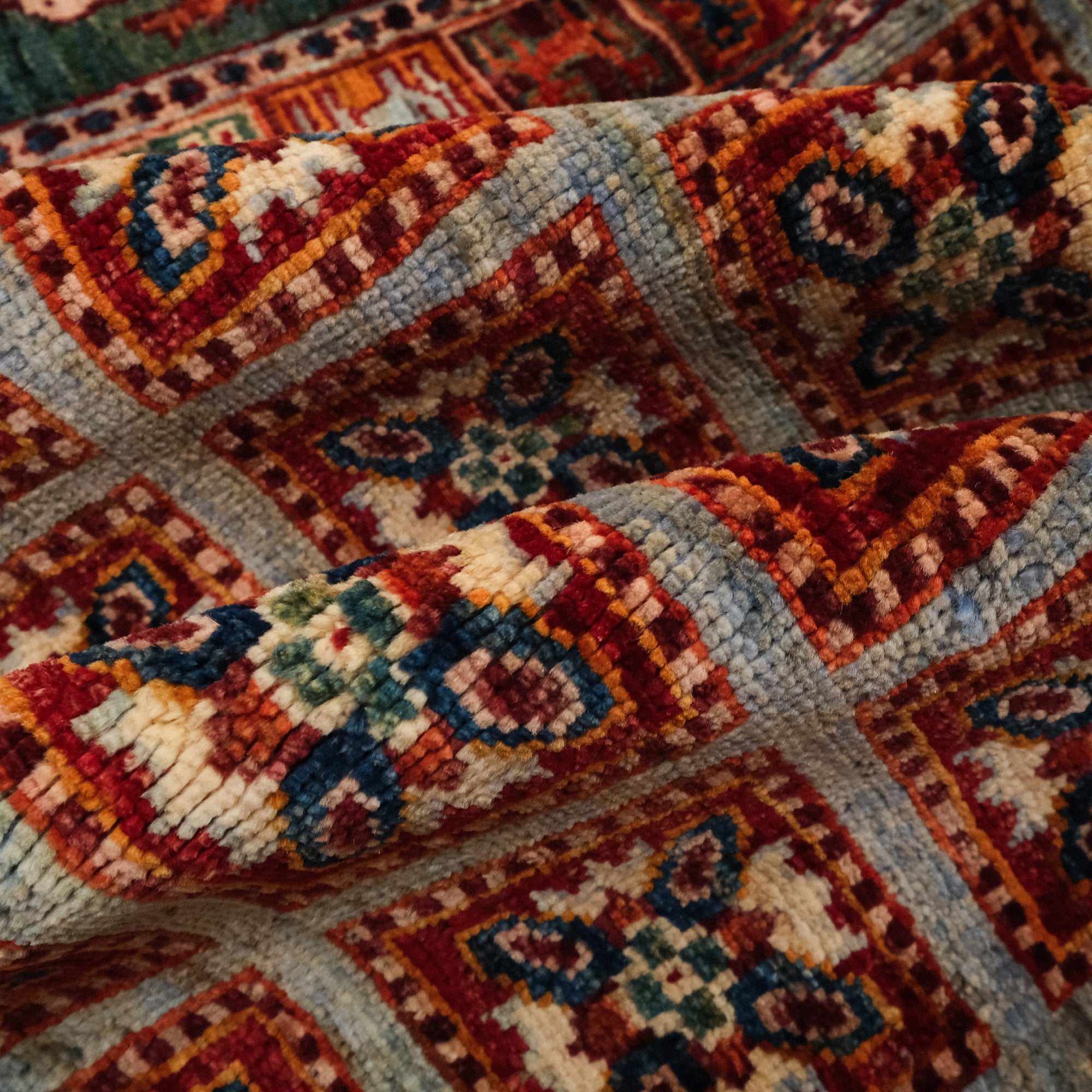 Şahzade Series Hand-Woven Pazyryk Patterned Colorful Wool Carpet