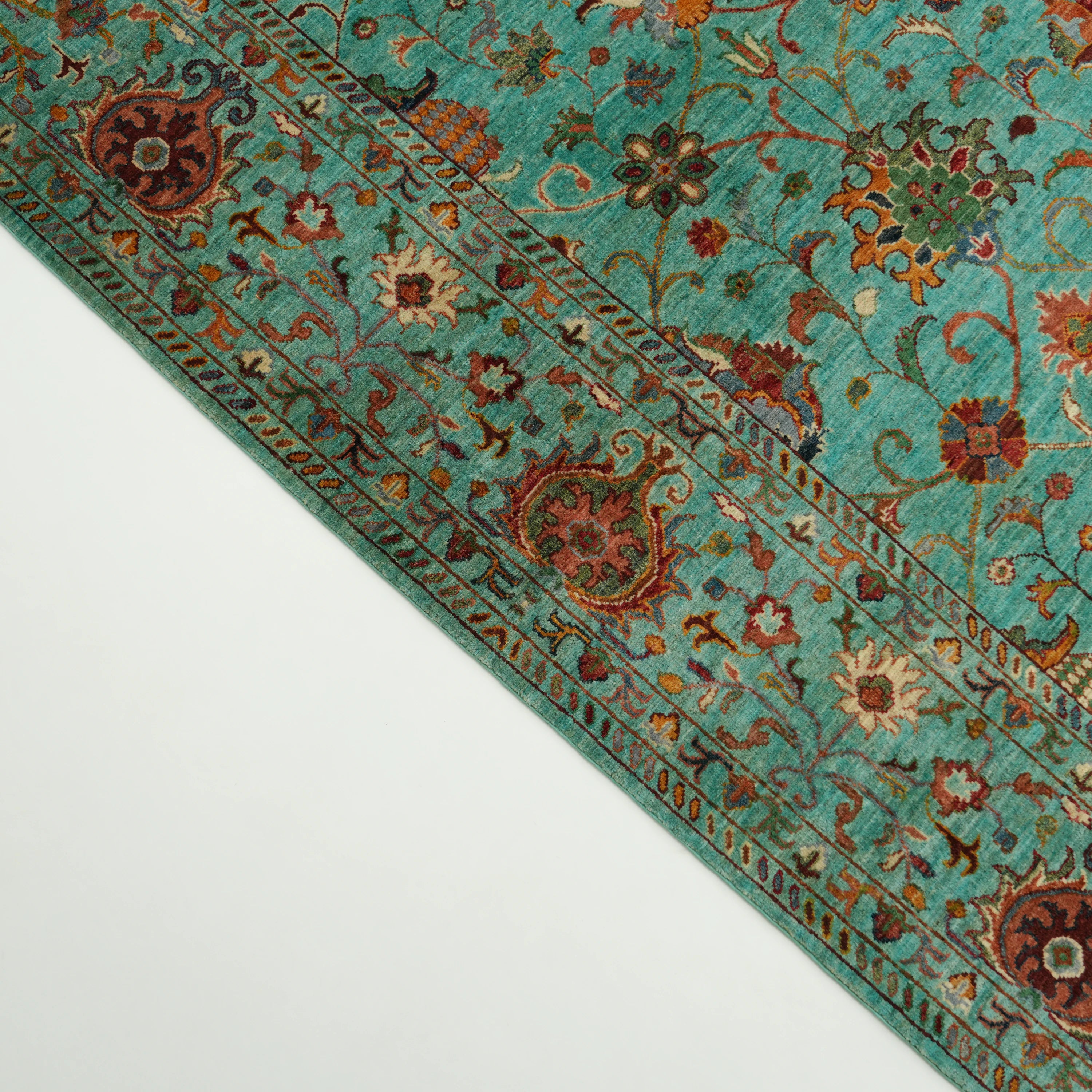 Şahzade Serisi El Dokuma Uşak Desenli Turkuaz Yün Halı