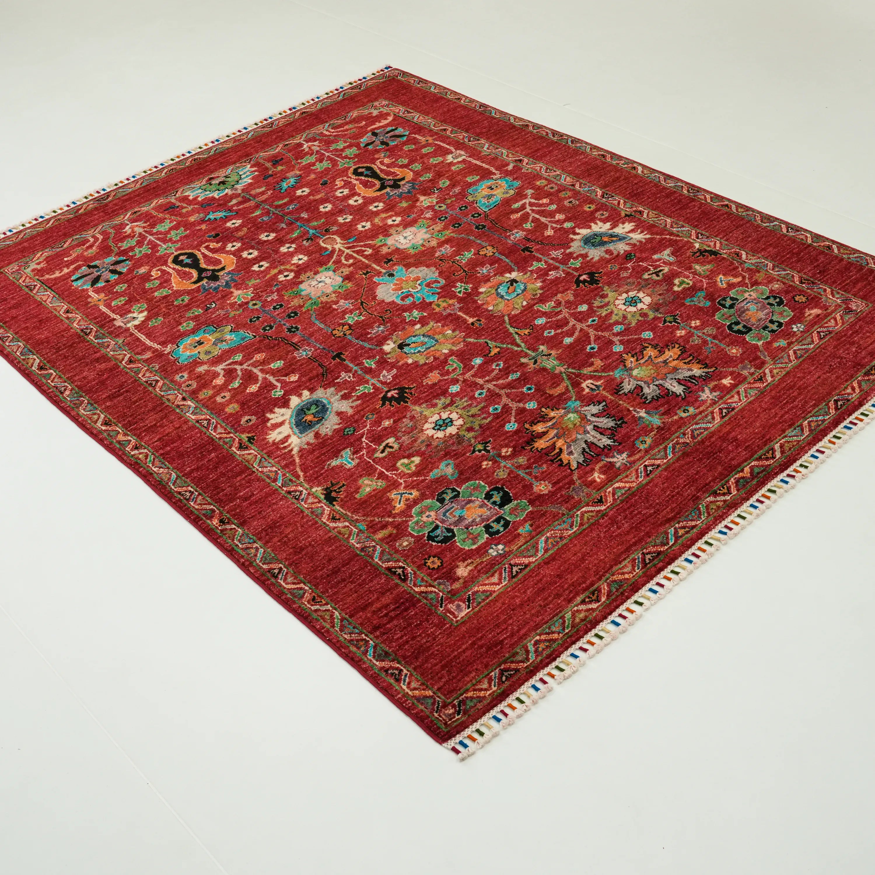Şahzade Series Handwoven Uşak Pattern Wool Red Classic Rug