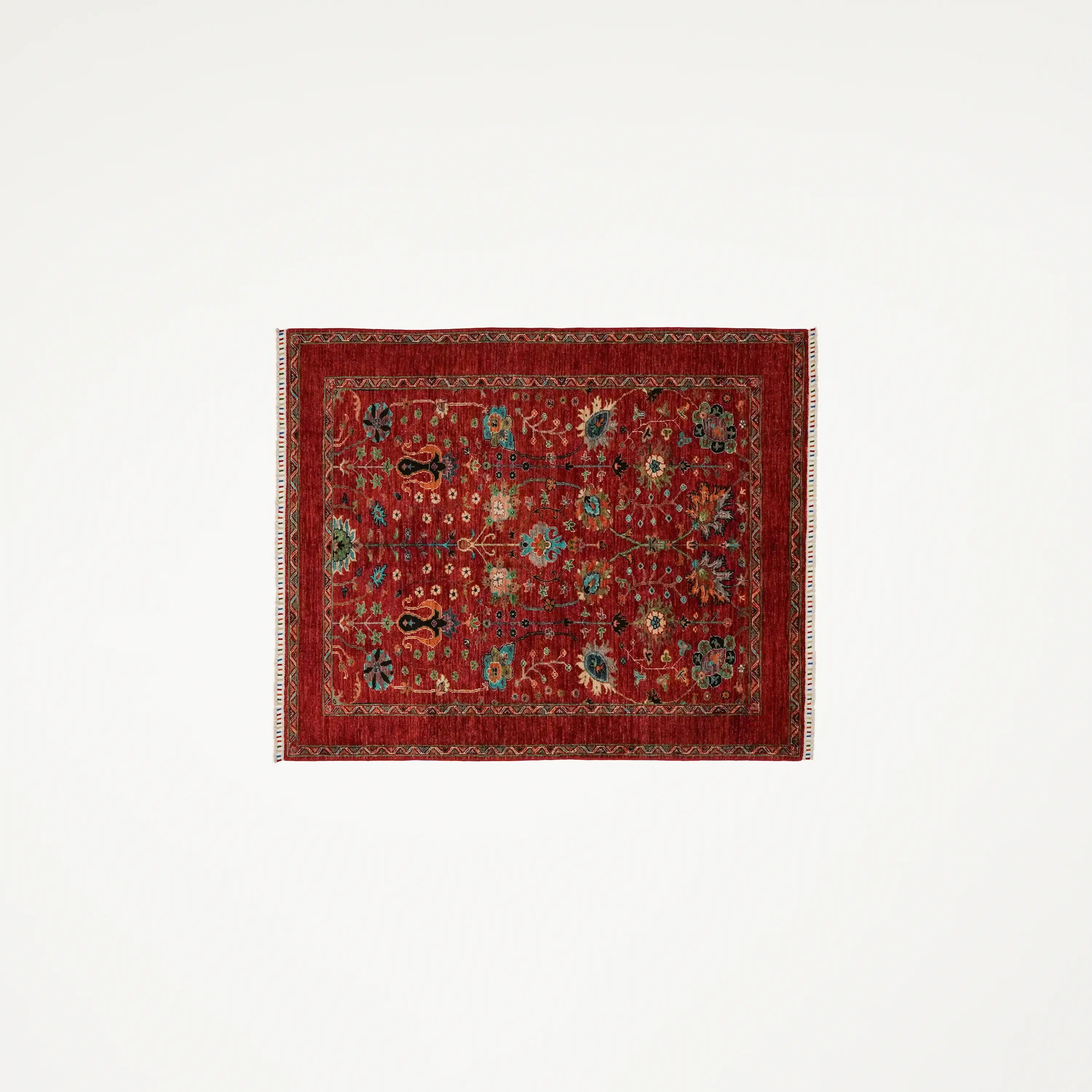 Şahzade Series Handwoven Uşak Pattern Wool Red Classic Rug