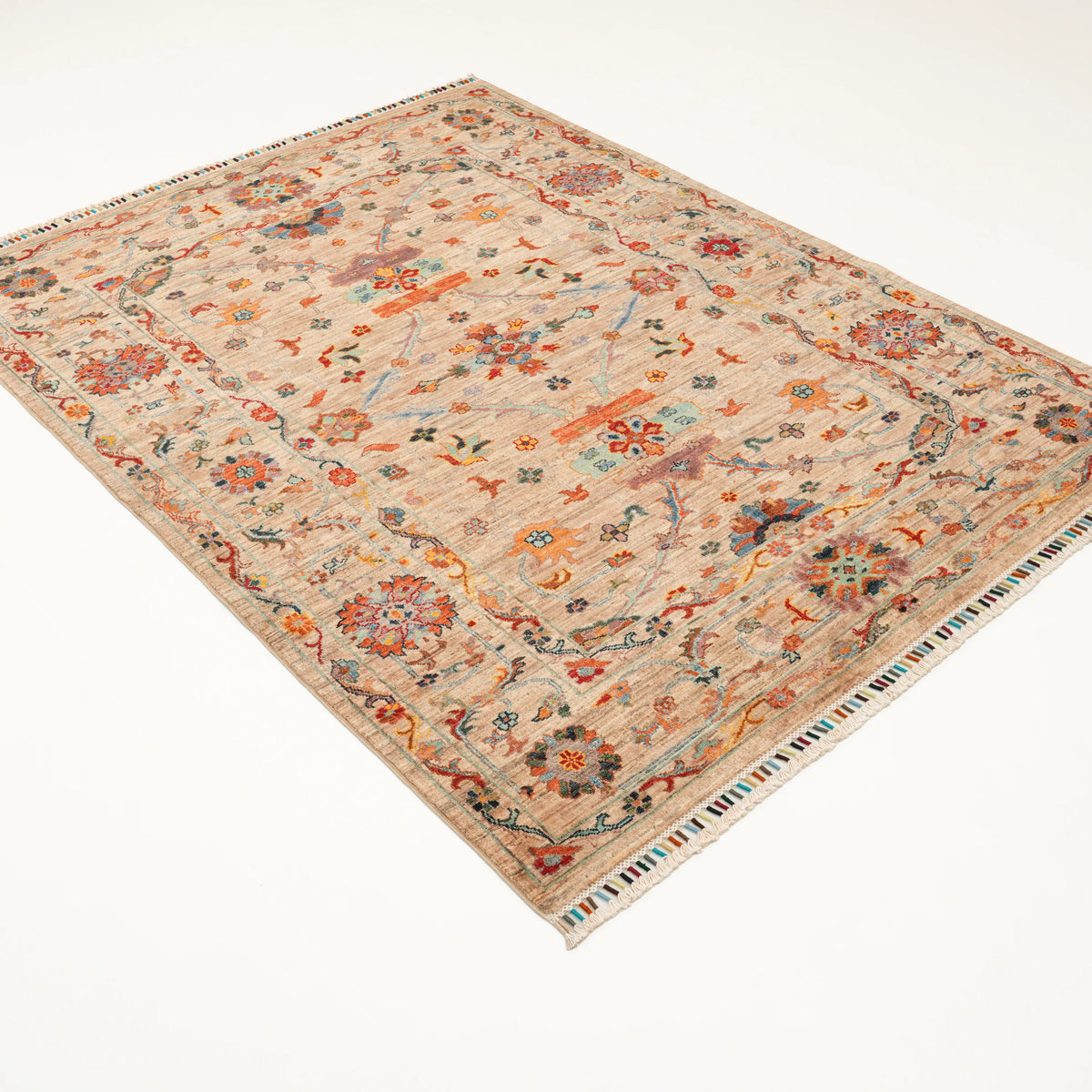 Şahzade Serisi El Dokuma Uşak Desenli Yün Vizon Halı, 154x207 cm — Halıcızade