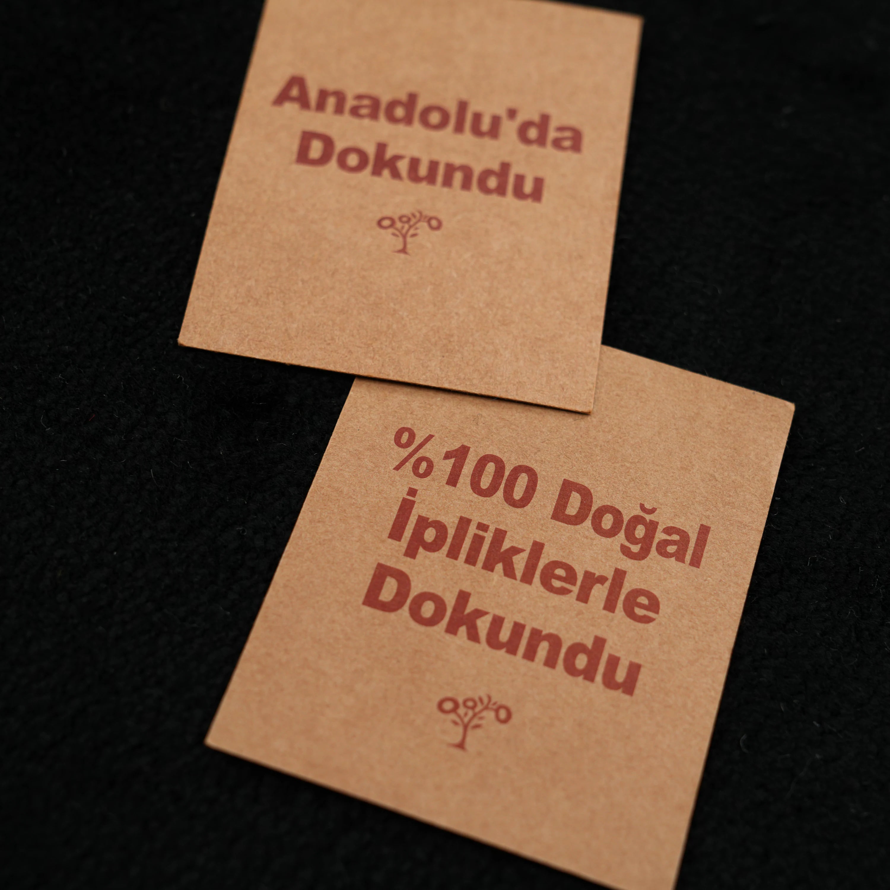Sekoya Serisi Sade Desenli Siyah Tezgah Dokuma Halı