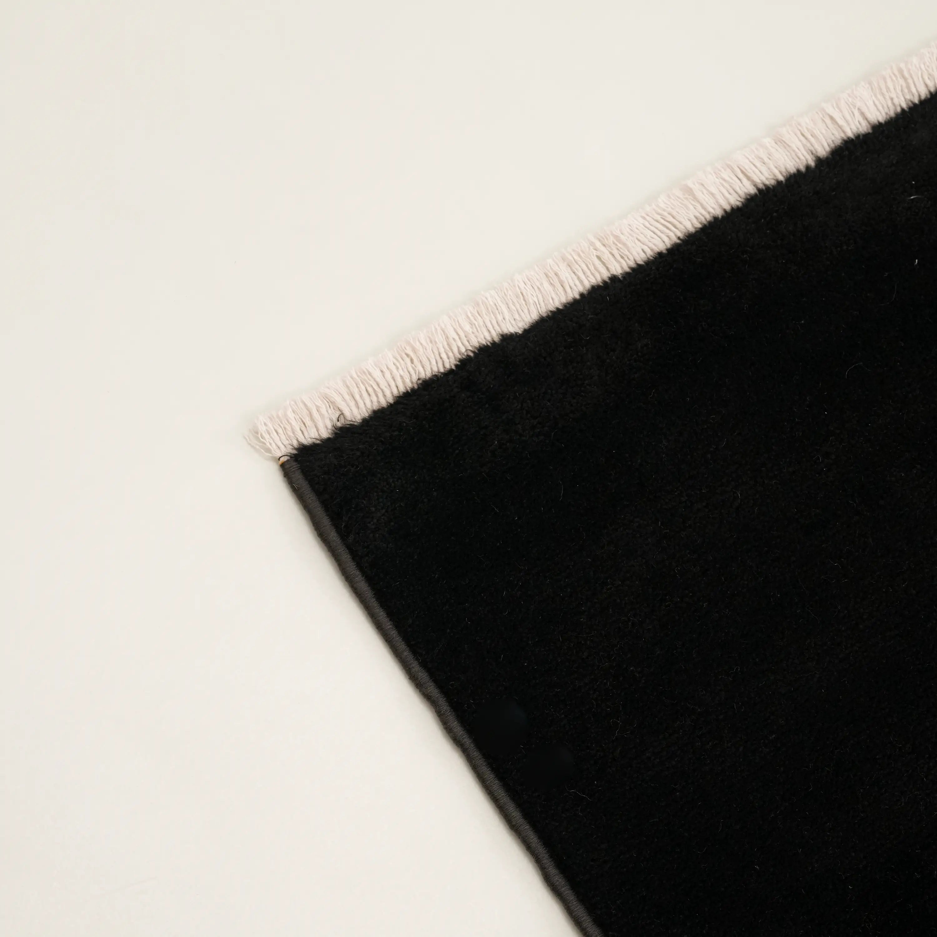 Sekoya Serisi Sade Desenli Siyah Tezgah Dokuma Halı