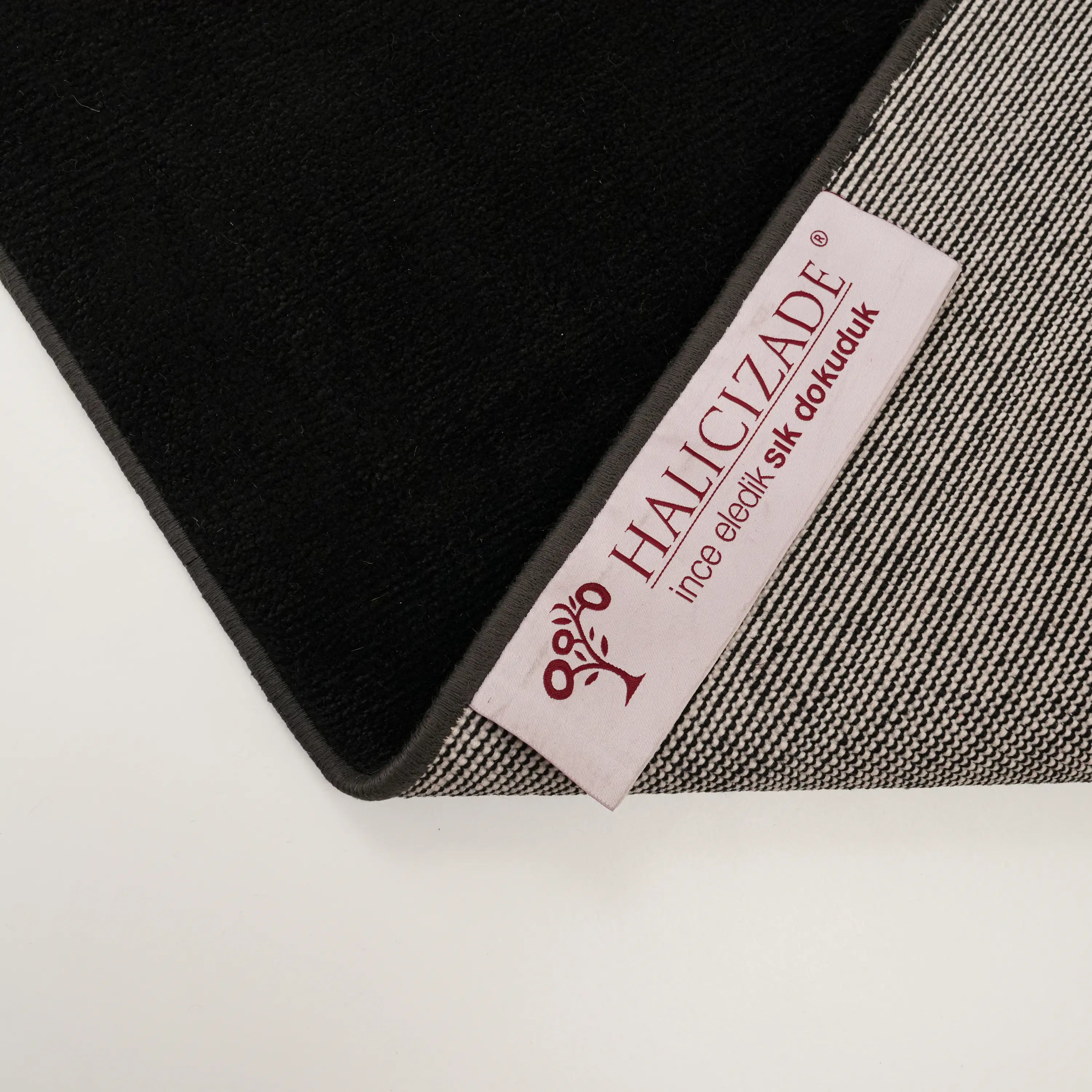 Sekoya Serisi Sade Desenli Siyah Tezgah Dokuma Halı