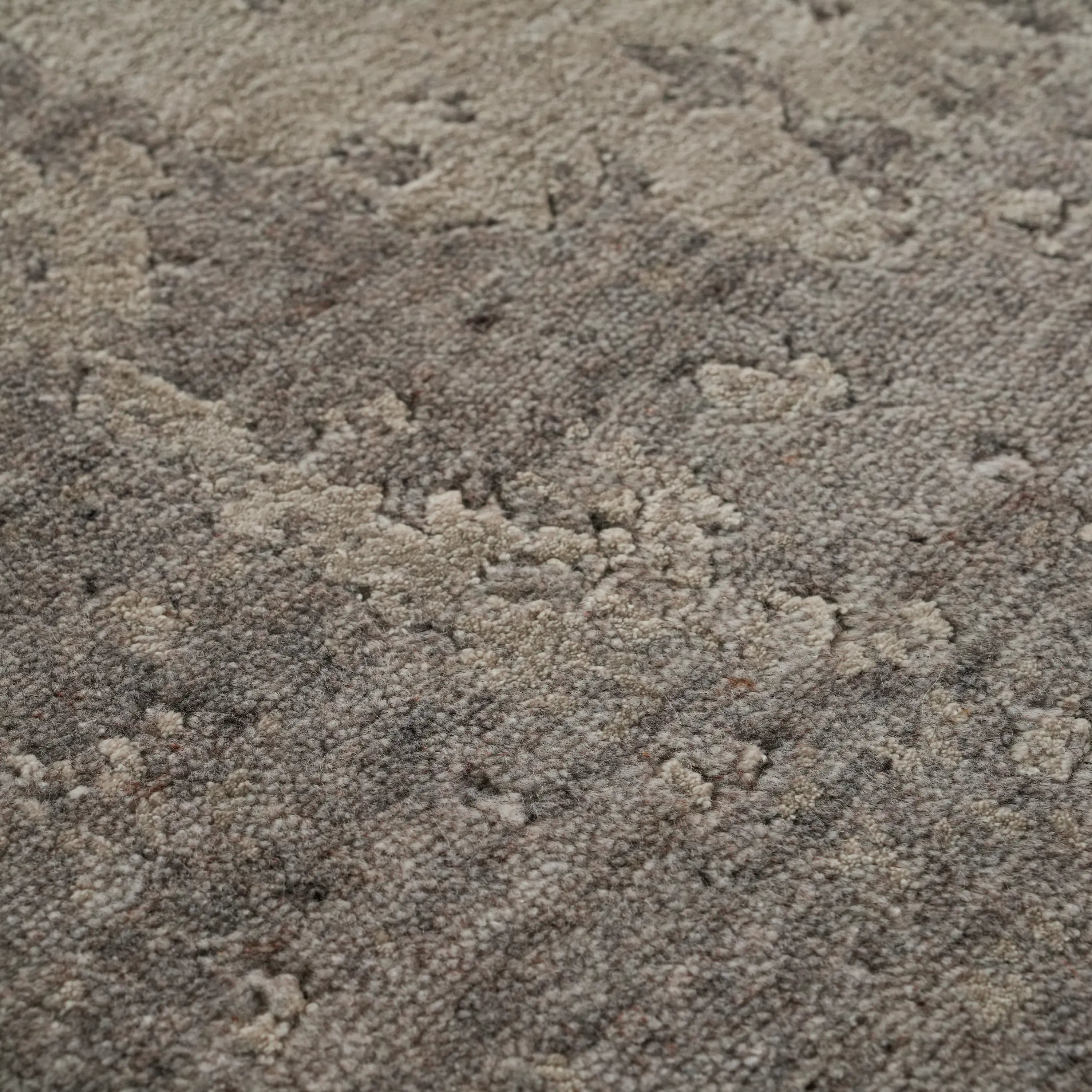 Soyut Desenli Gri Tezgah Dokuma Halı