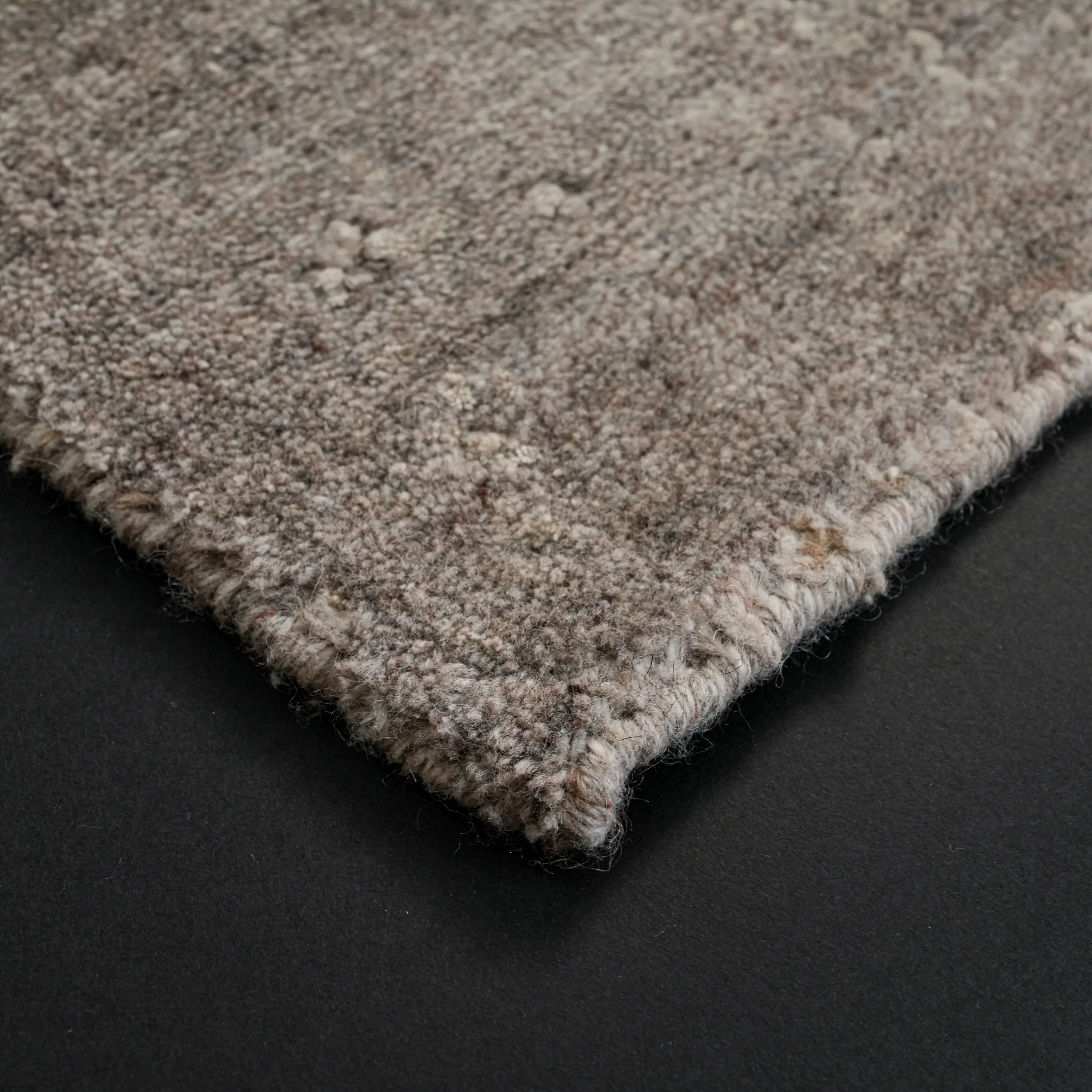 Soyut Desenli Gri Tezgah Dokuma Halı