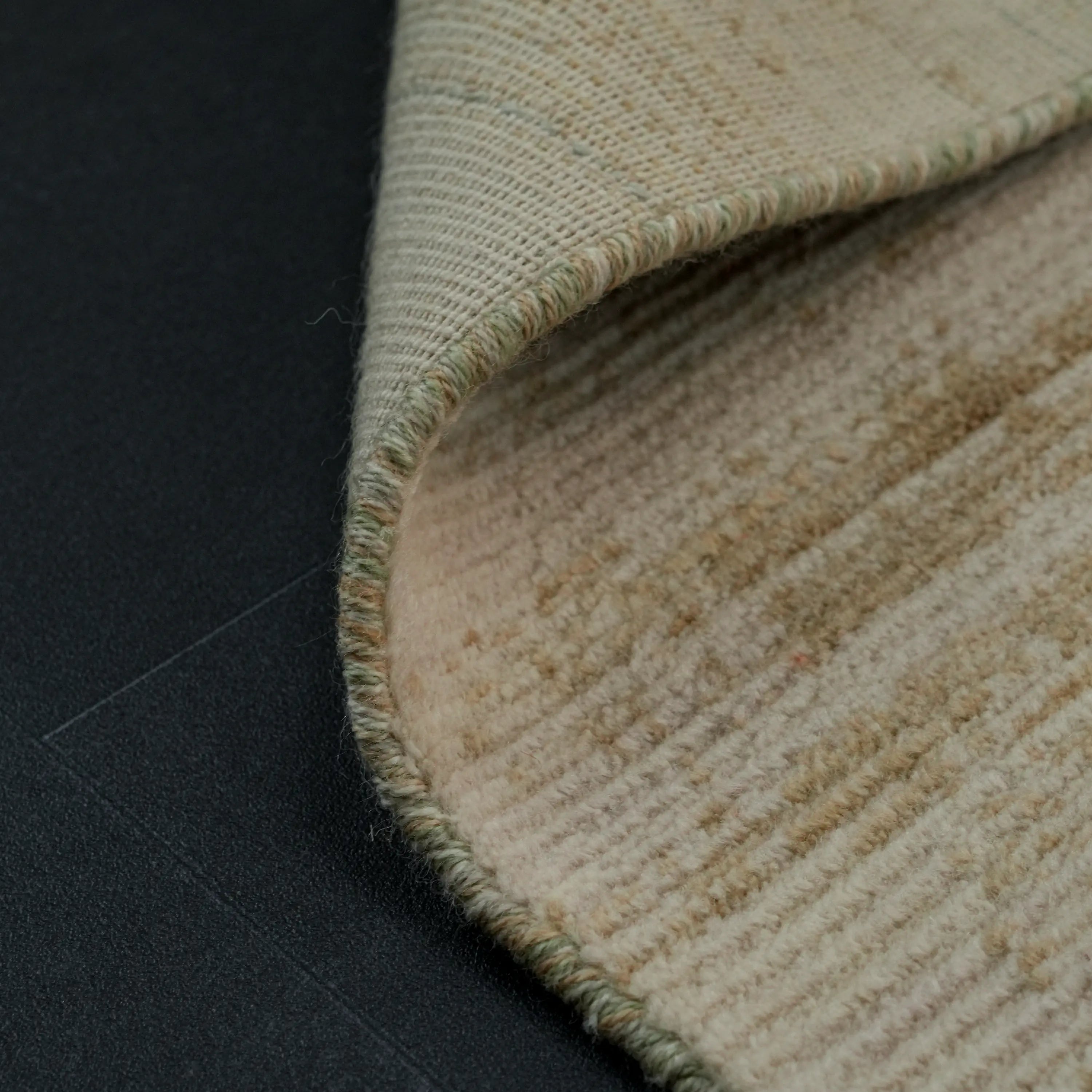 Soyut Desenli Modern Yün Krem Tezgah Dokuma Halı