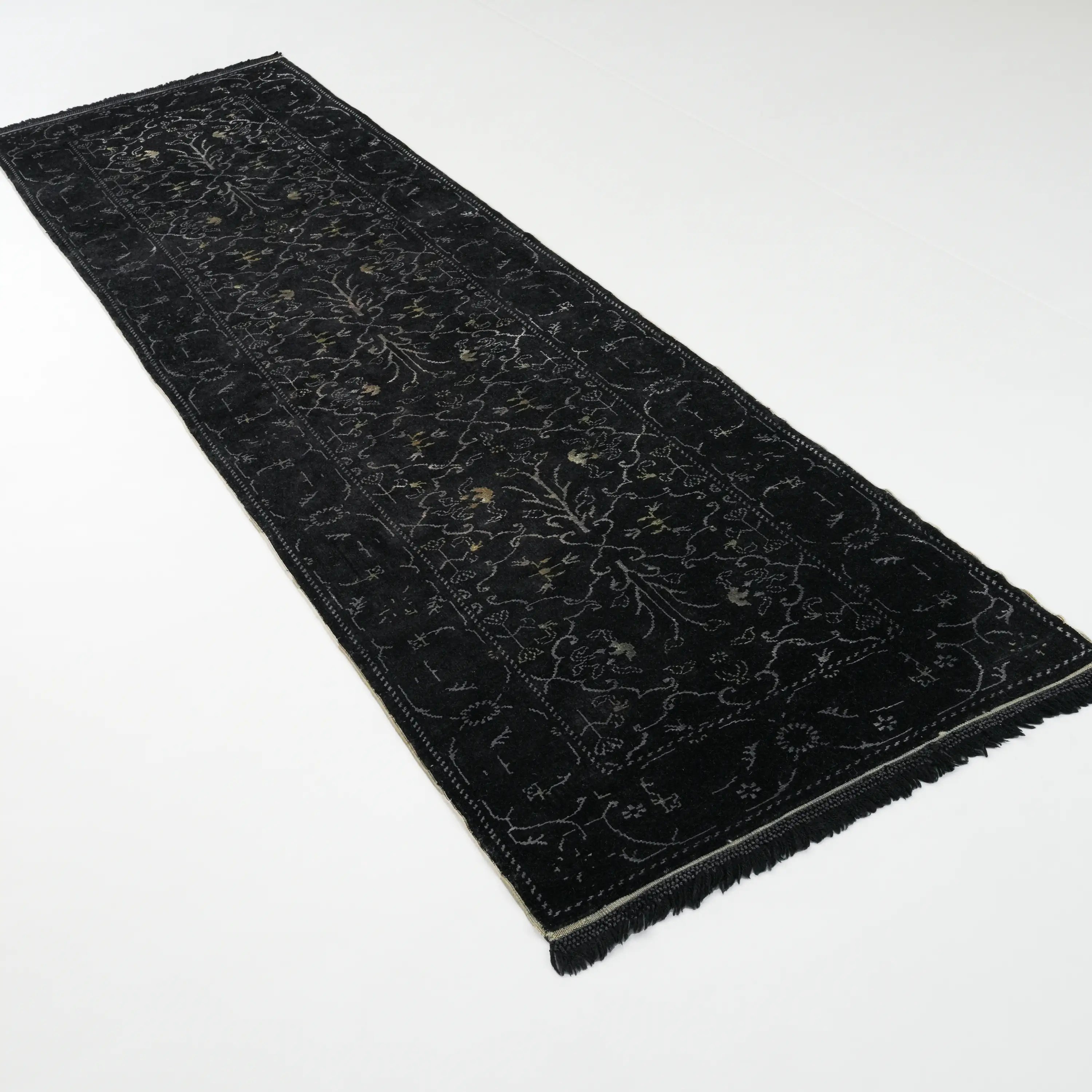 Sultan Series Handwoven Framed Patterned Silk Black Rug