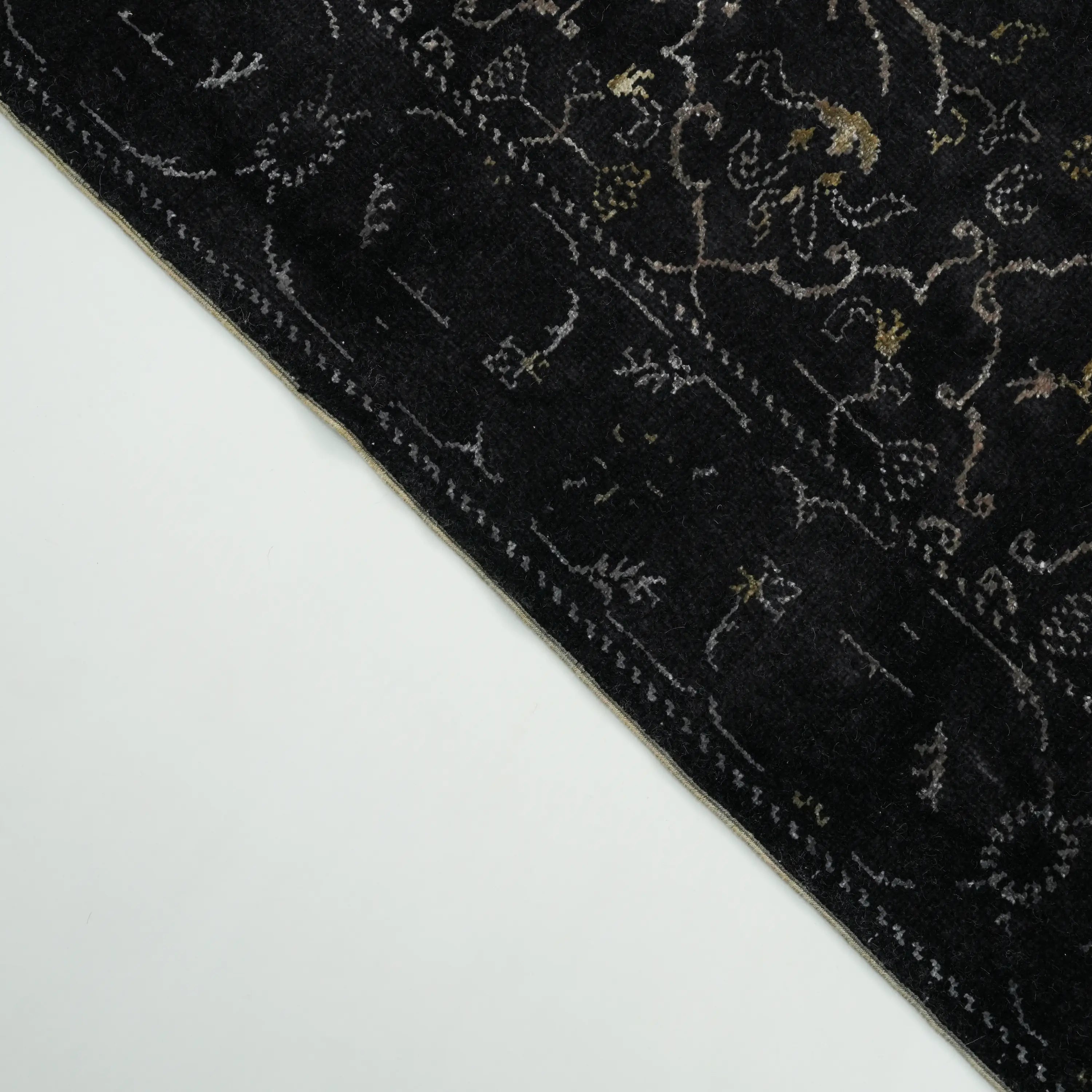 Sultan Series Handwoven Framed Patterned Silk Black Rug