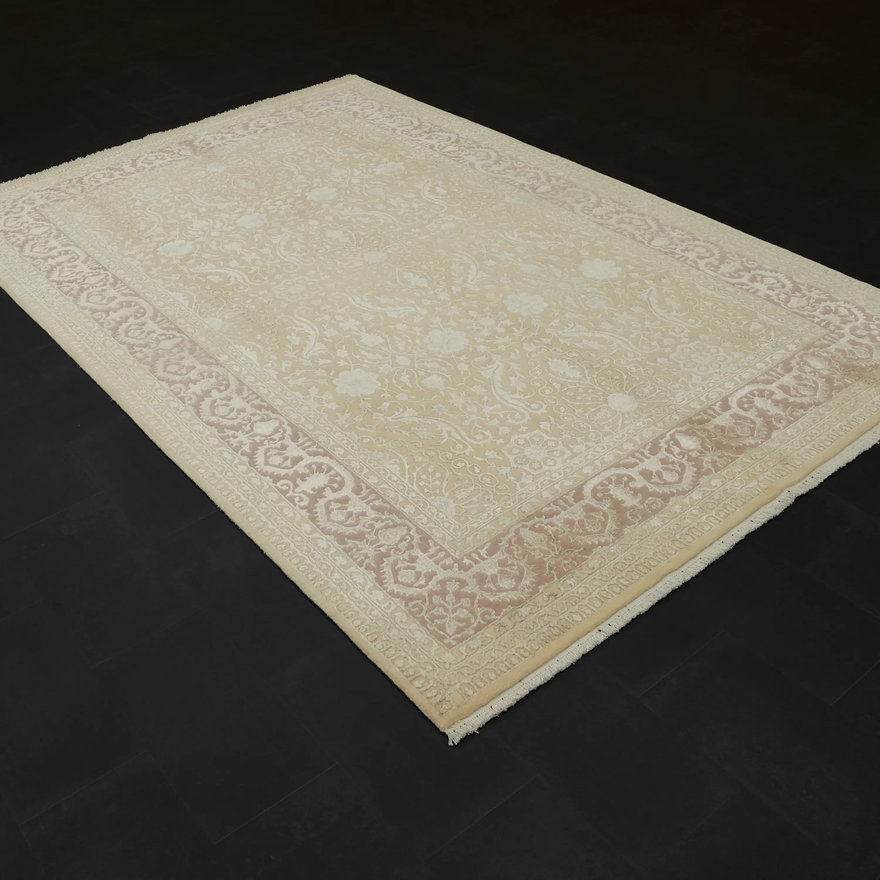 Sultanahmet Series Handwoven Floral Pattern Cream Wool Rug