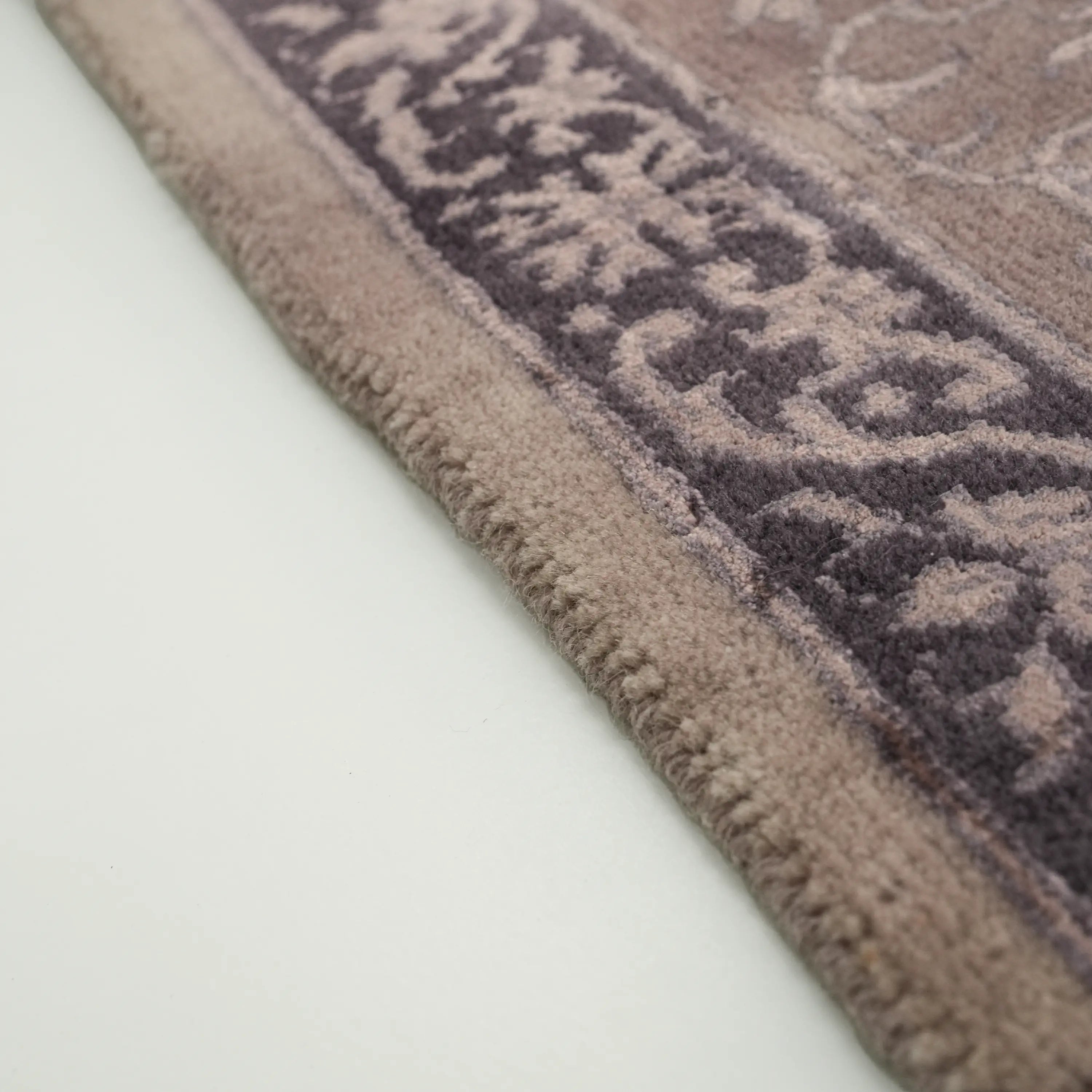Sultanahmet Series Handwoven Flower Patterned Purple Wool Rug