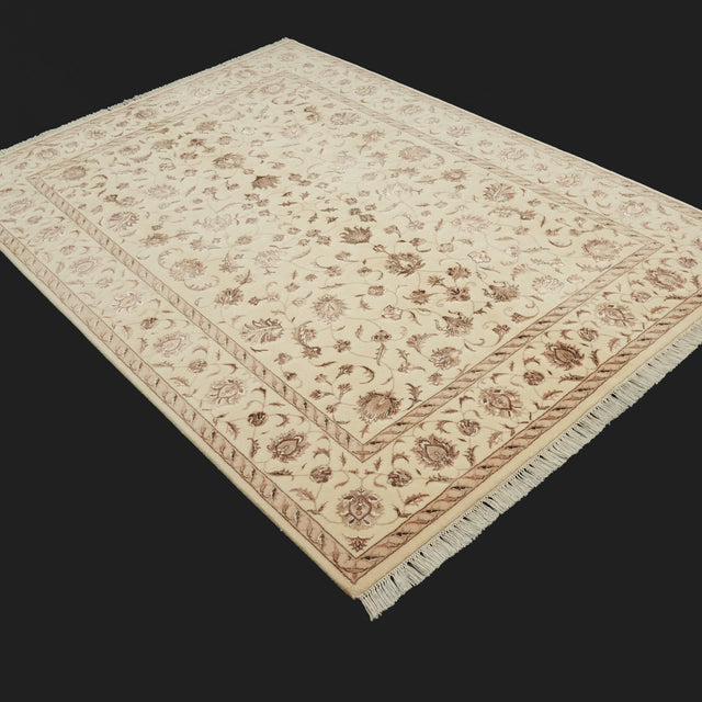 Sultanahmet Serisi El Dokuma Uşak Desenli Krem Halı, 169x238 cm — Halıcızade