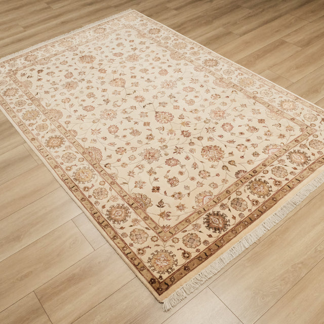 Sultanahmet Serisi El Dokuma Uşak Desenli Yün Halı, krem, 160x244 cm — Halıcızade