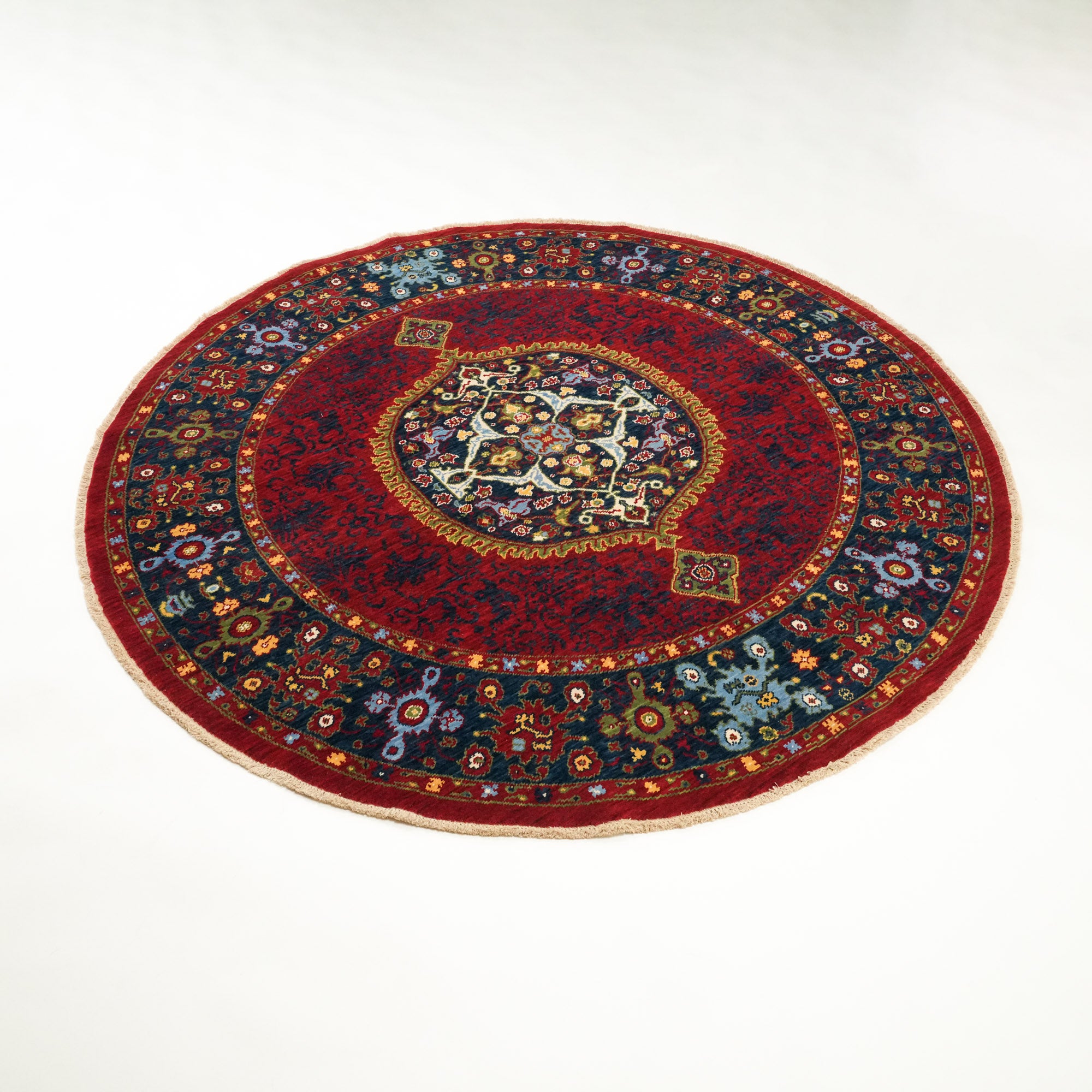 Tempus Serisi Madalyon Desenli Kırmızı Yuvarlak Yün Tezgah Dokuma Halı