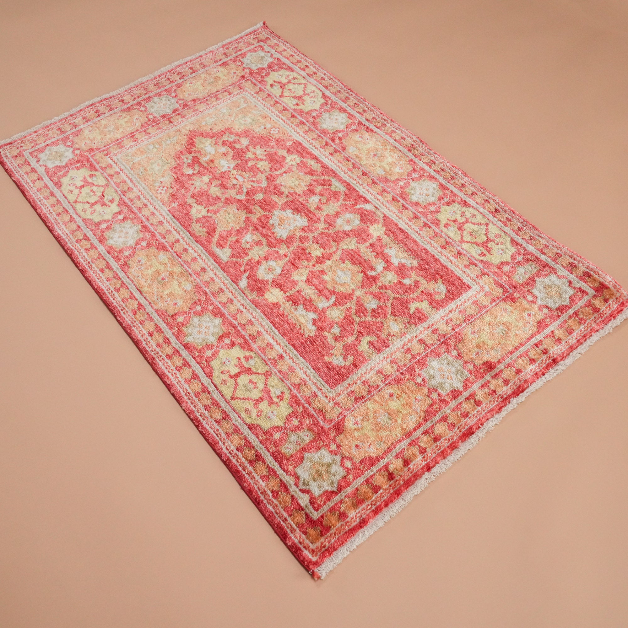 Tezgah Woven Tencel Red Seccade Rug