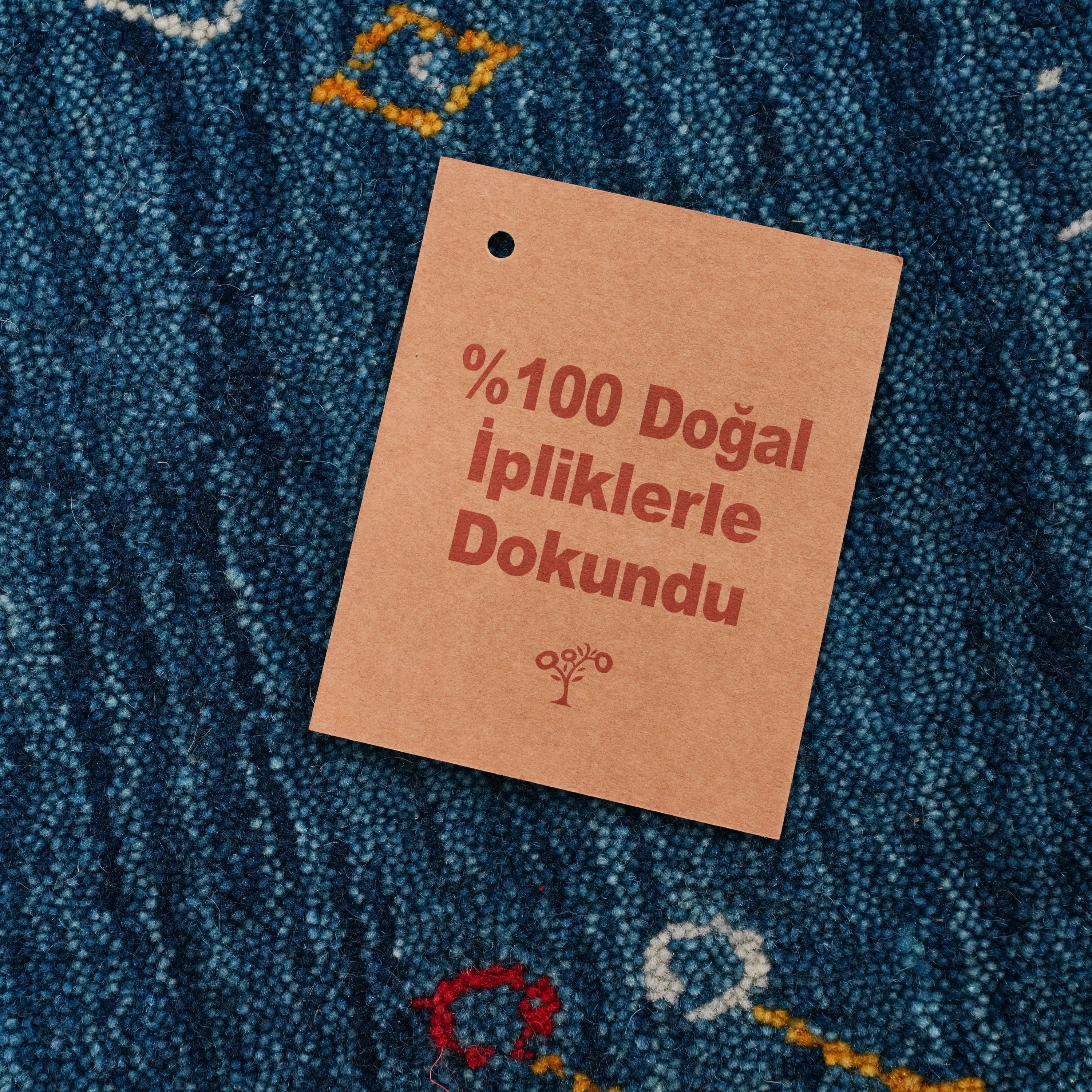 Urkum Serisi Otantik Desenli Mavi Yün Tezgah Dokuma Yuvarlak Halı