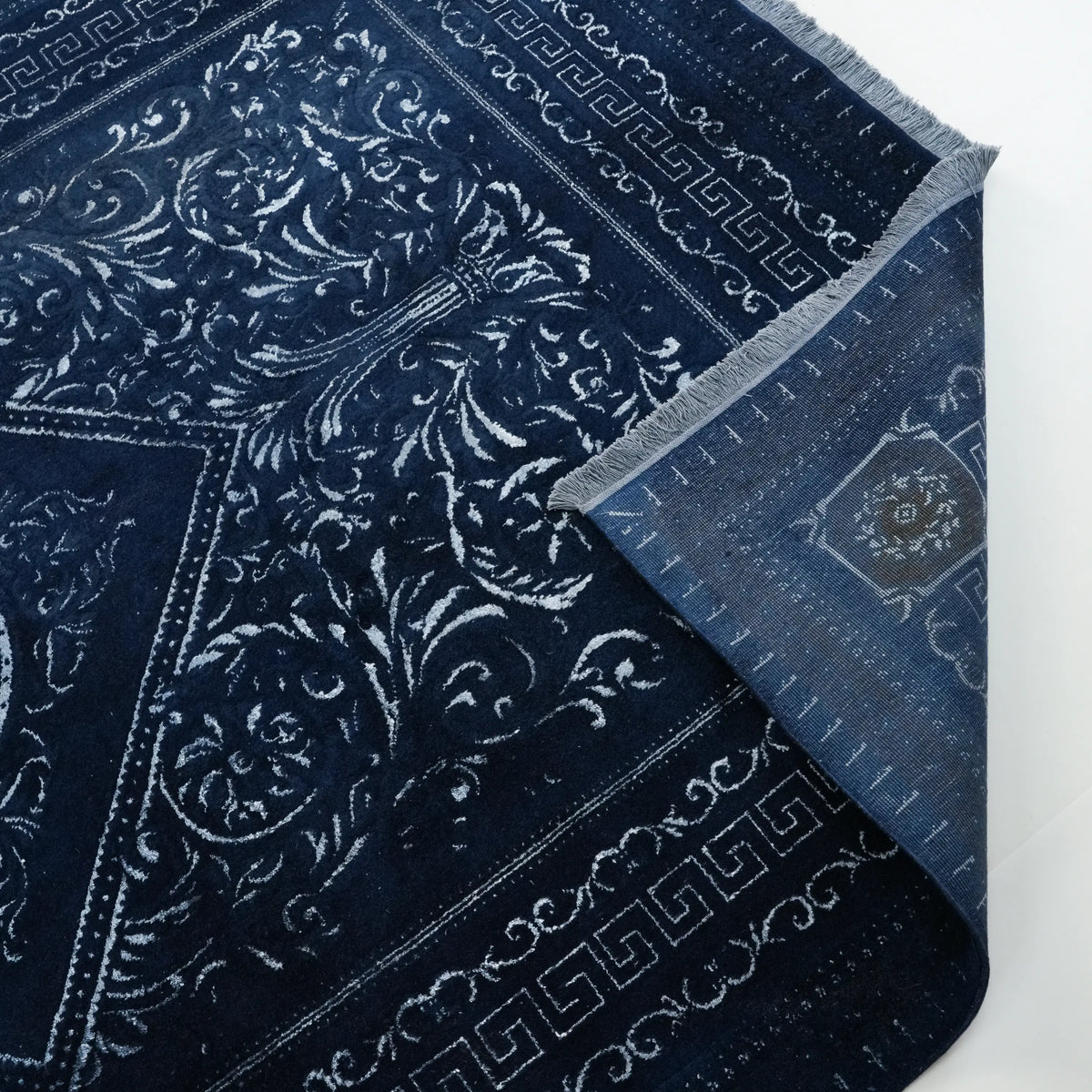 Versace Serisi El Dokuma Versace Desenli İpekli Lacivert Halı — doğal elyaf