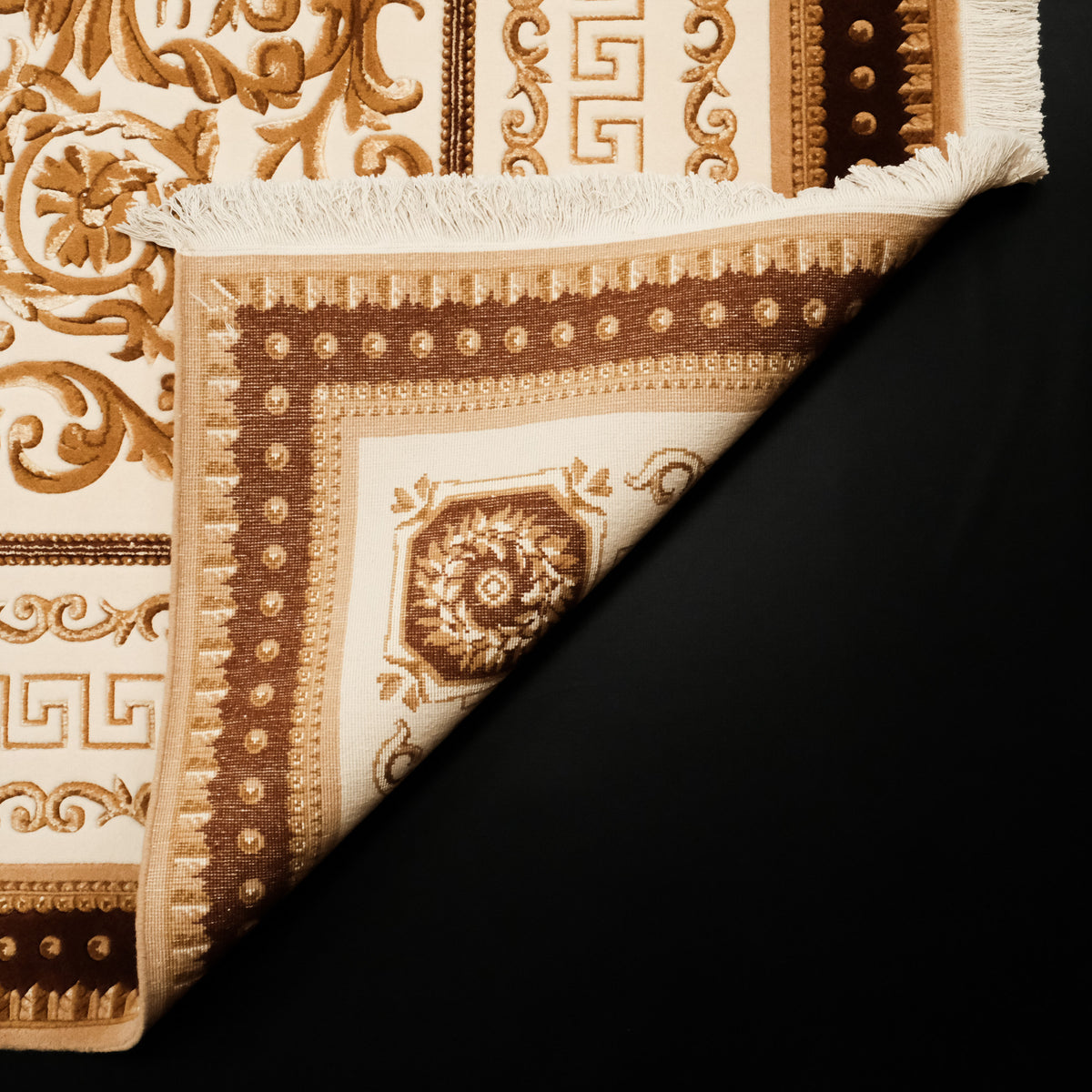 Versace Serisi El Dokuma Versace Desenli Saf İpekli Kahverengi Halı — madalyon desenli