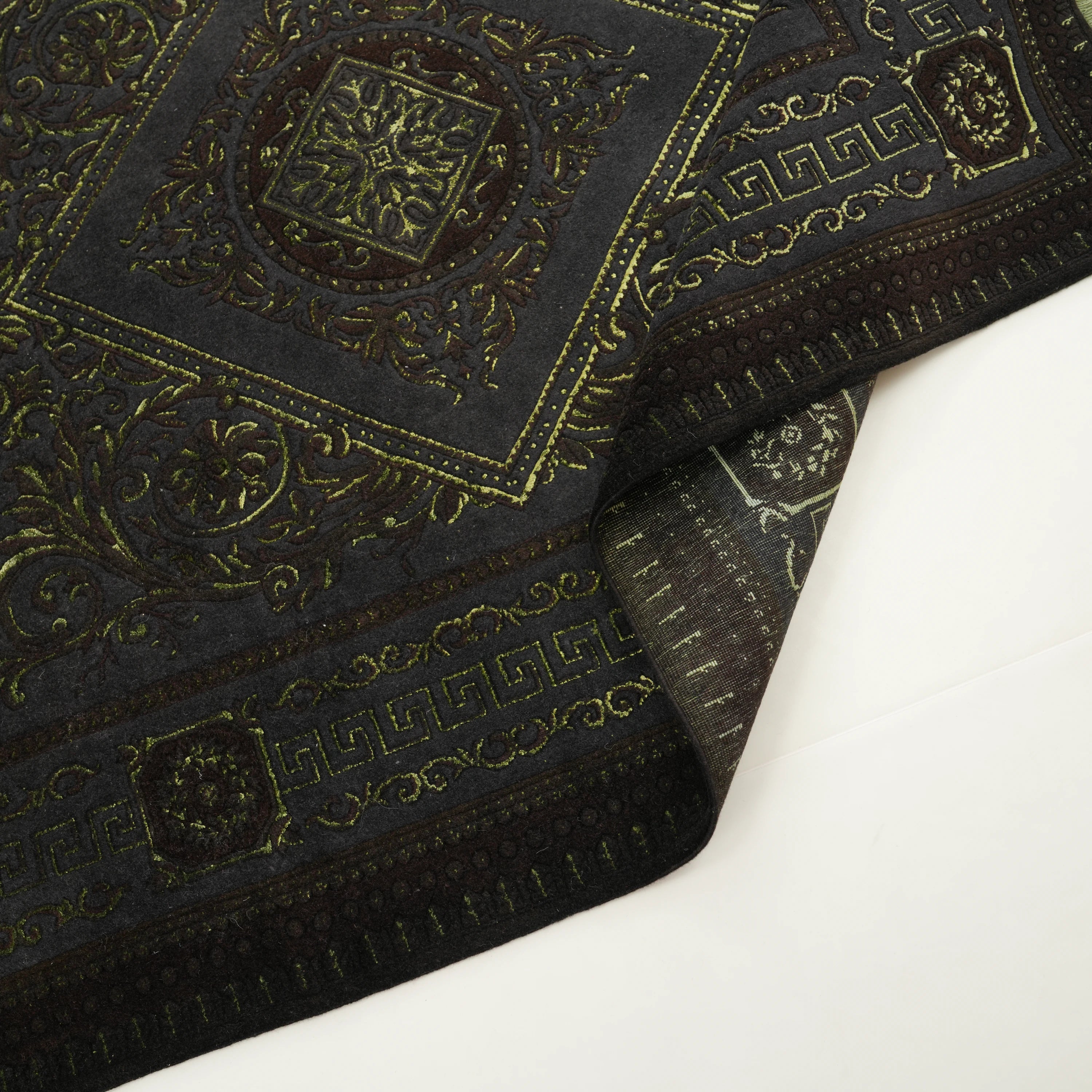 Versace Serisi El Dokuma Versace Desenli Siyah İpekli Halı