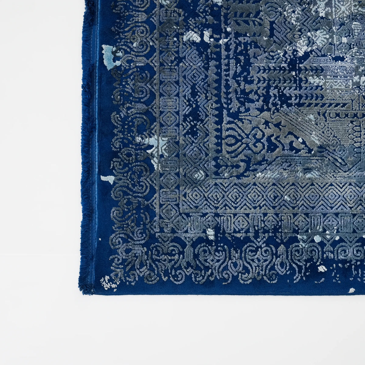 Vintage Desenli Mavi Viskon Halı — akrilik