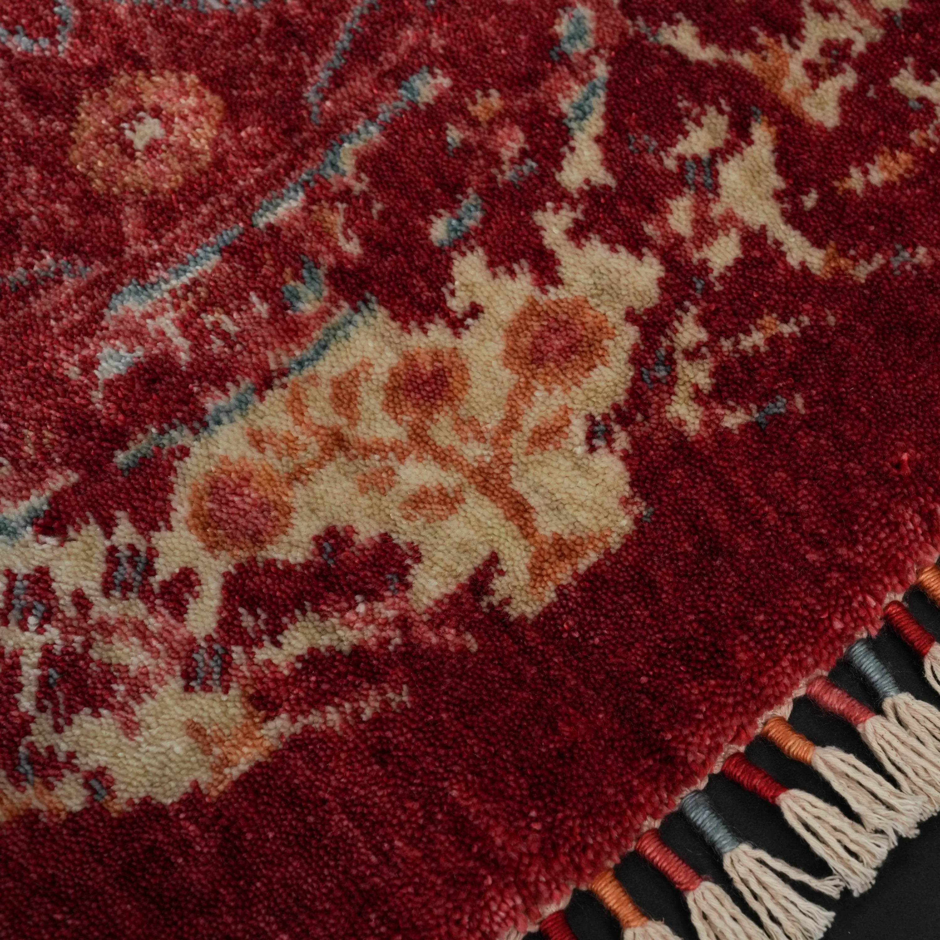 Zade Serisi Çiçek Desenli Kırmızı Tezgah Dokuma Doğal Yuvarlak Halı