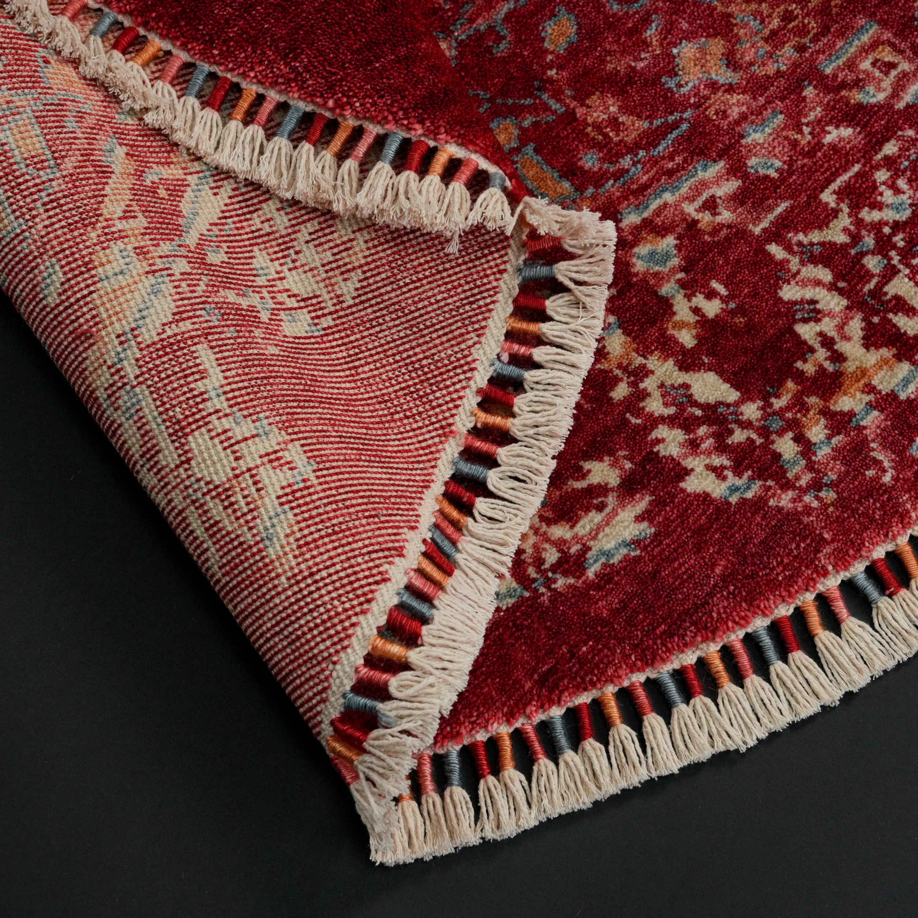 Zade Serisi Çiçek Desenli Kırmızı Tezgah Dokuma Doğal Yuvarlak Halı