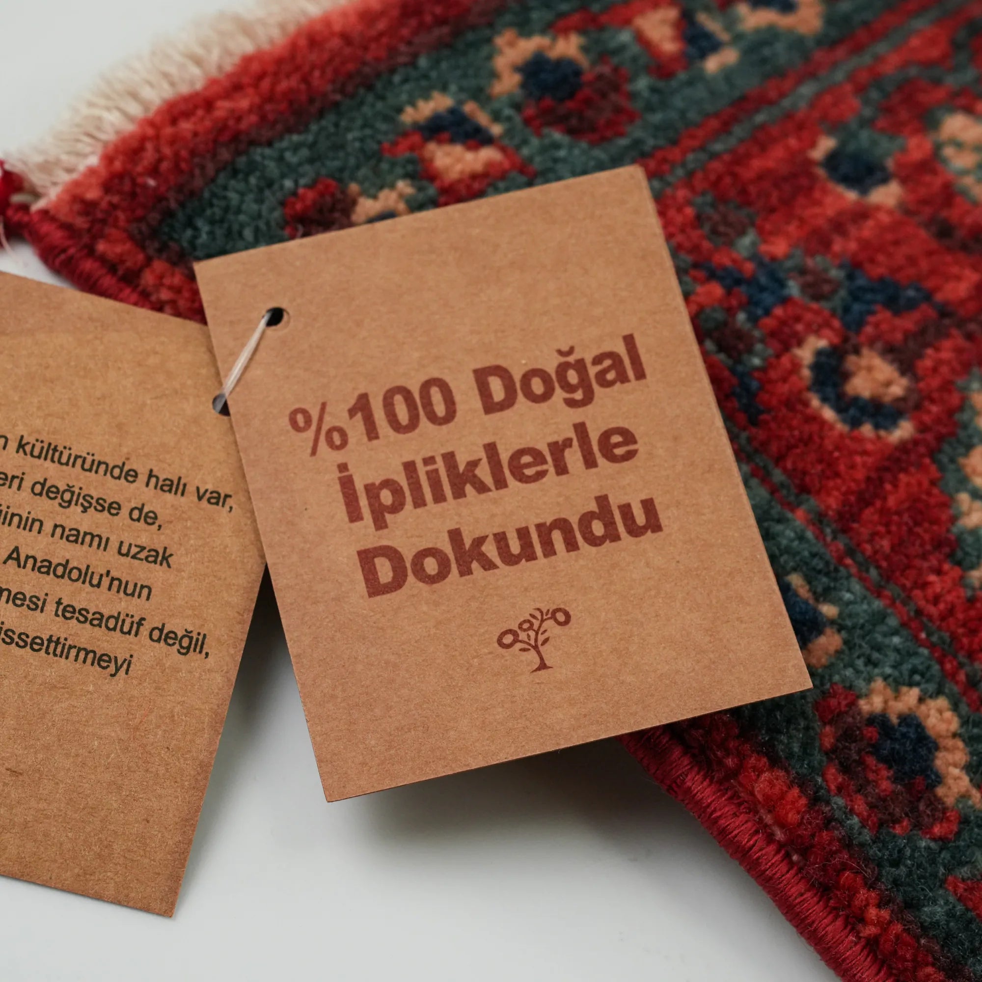 Zade Serisi Çiçek Desenli Terra Yün Tezgah Dokuma Halı