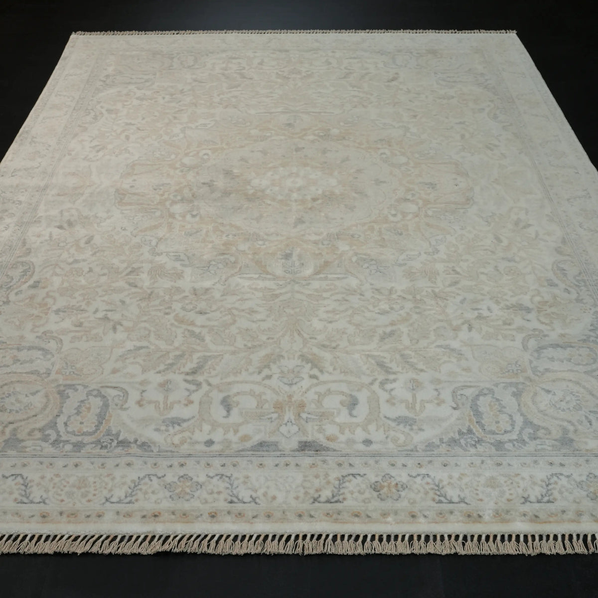 Zade Serisi Madalyon Desenli Krem Tencel Tezgah Dokuma Halı — 200x290 cm