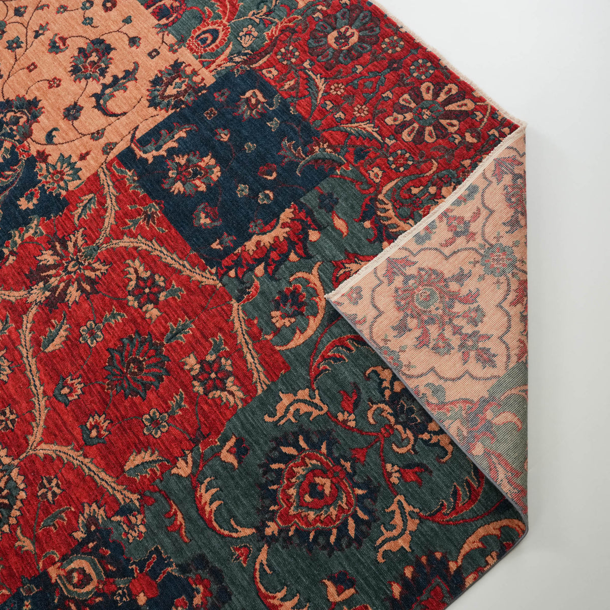 Zade Serisi Patchwork Desenli Rengarenk Yün Tezgah Dokuma Halı — salon halısı