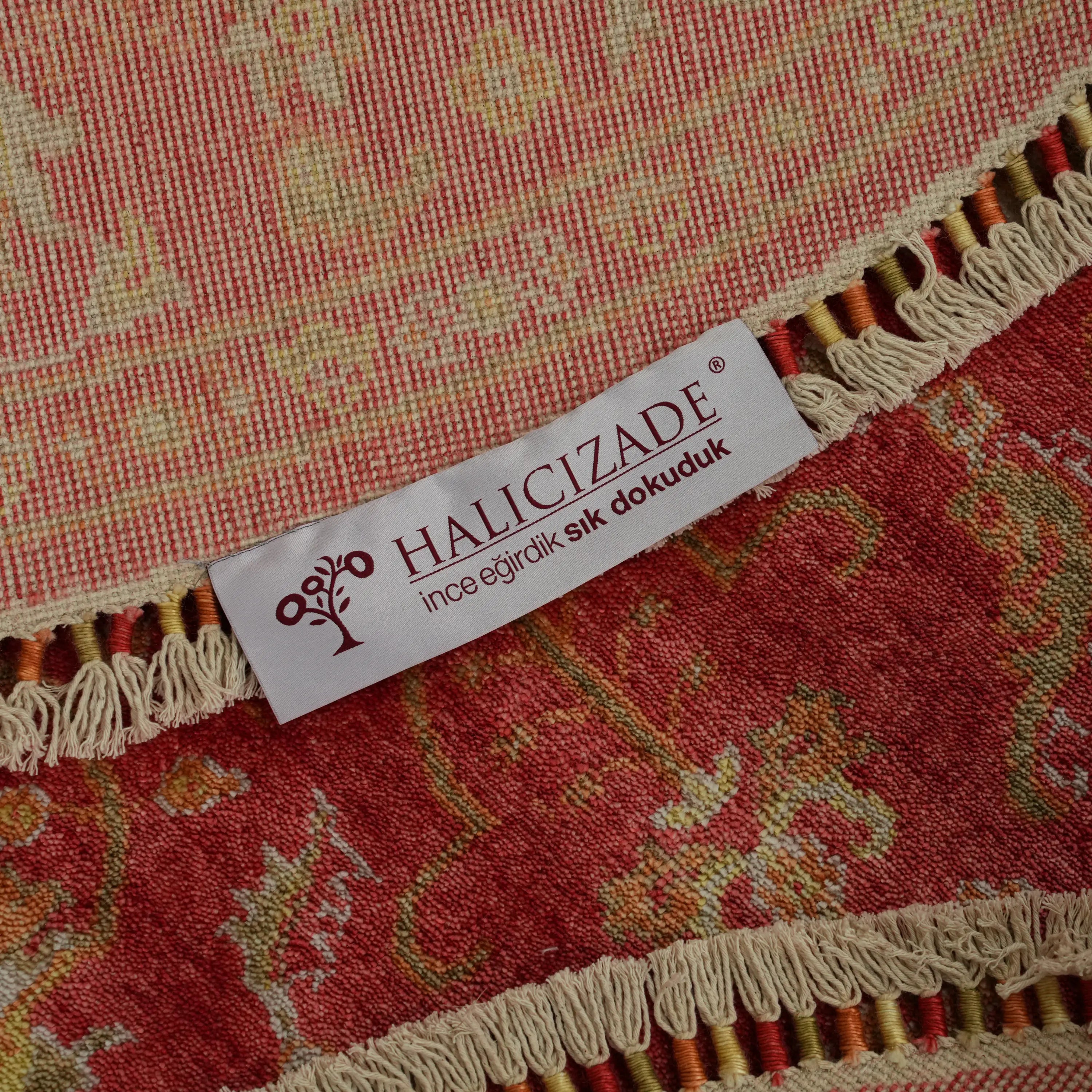 Zade Serisi Uşak Desenli Kırmızı Tencel Tezgah Dokuma Doğal Halı