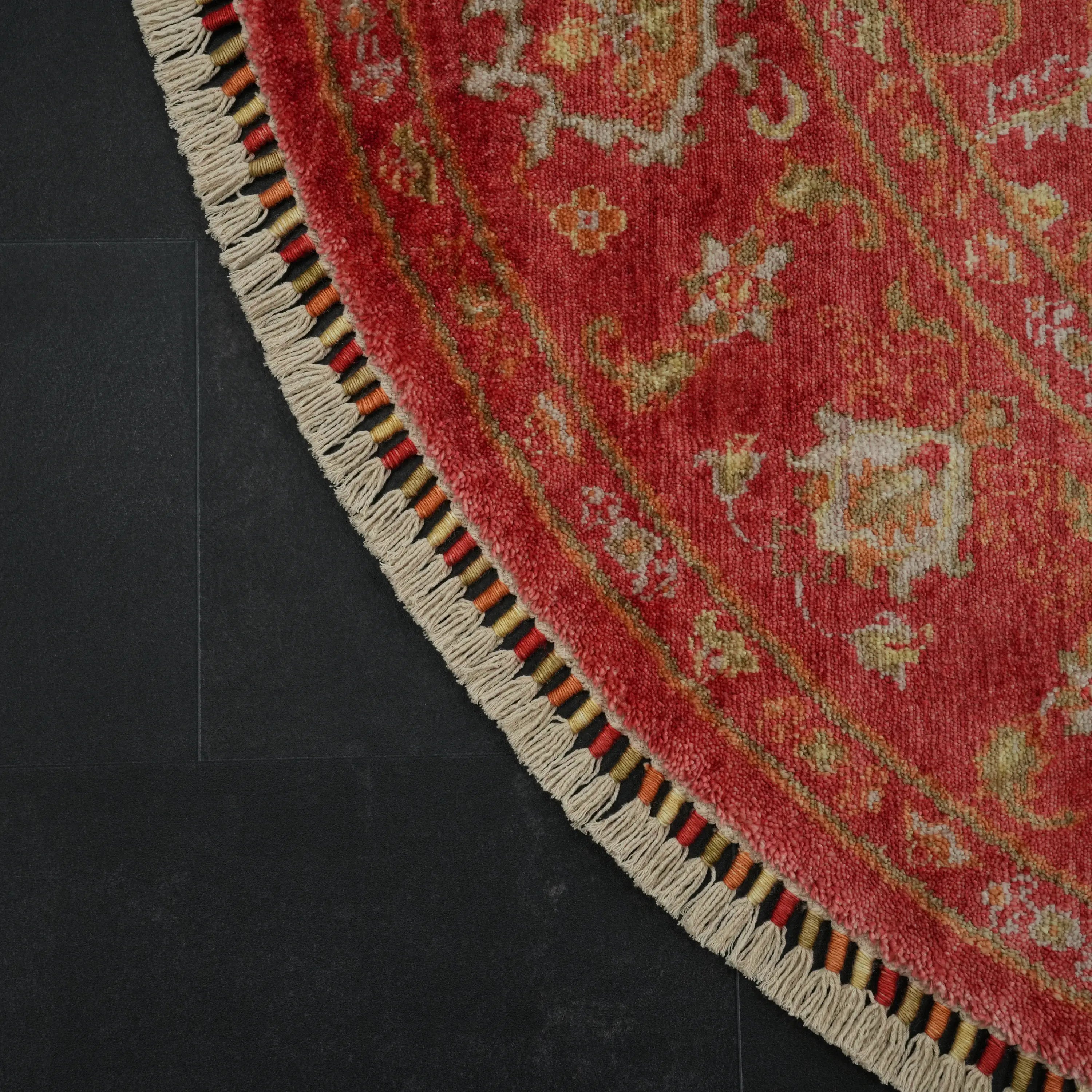 Zade Serisi Uşak Desenli Kırmızı Tencel Tezgah Dokuma Doğal Halı