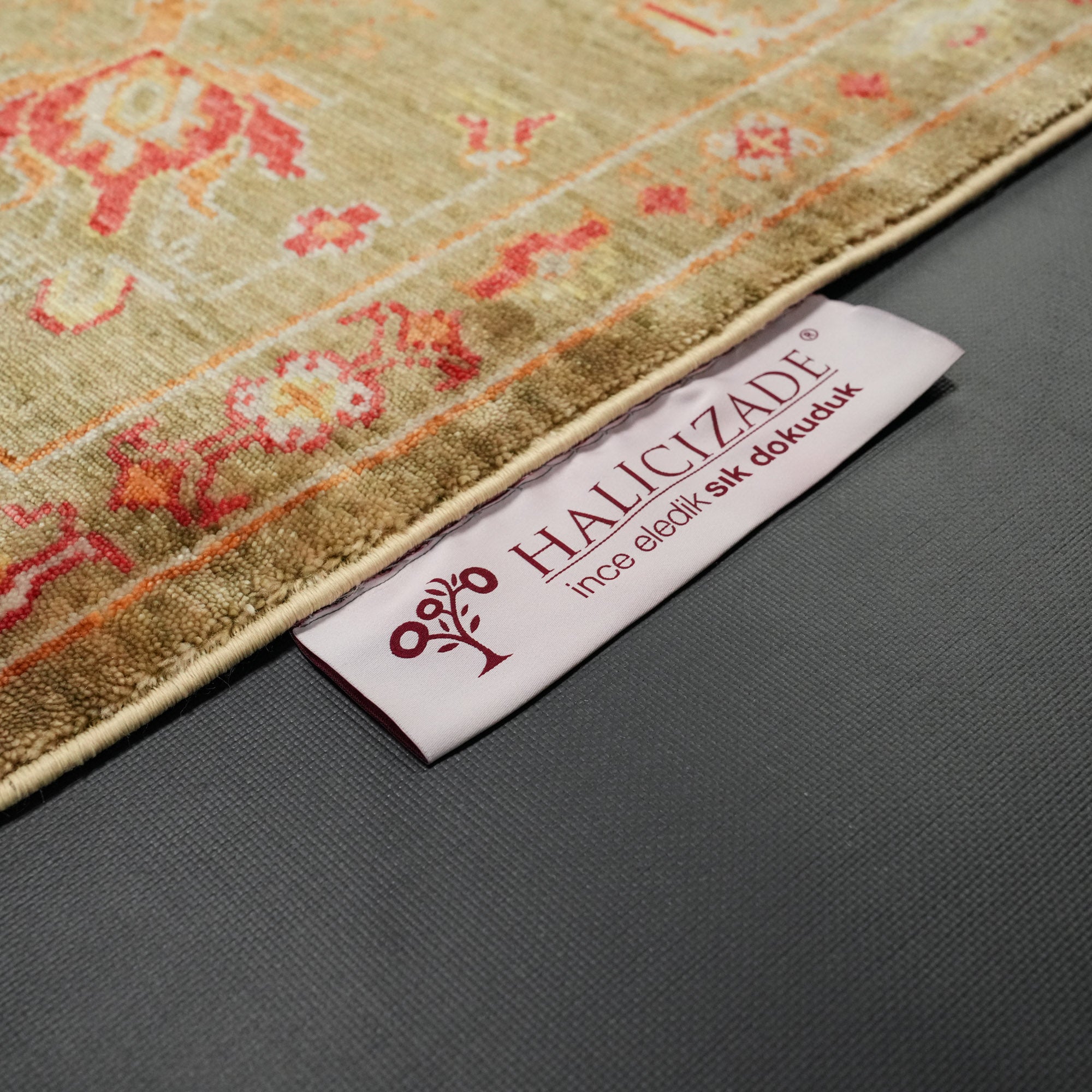 Zade Series Uşak Patterned Green Loom Woven Natural Carpet