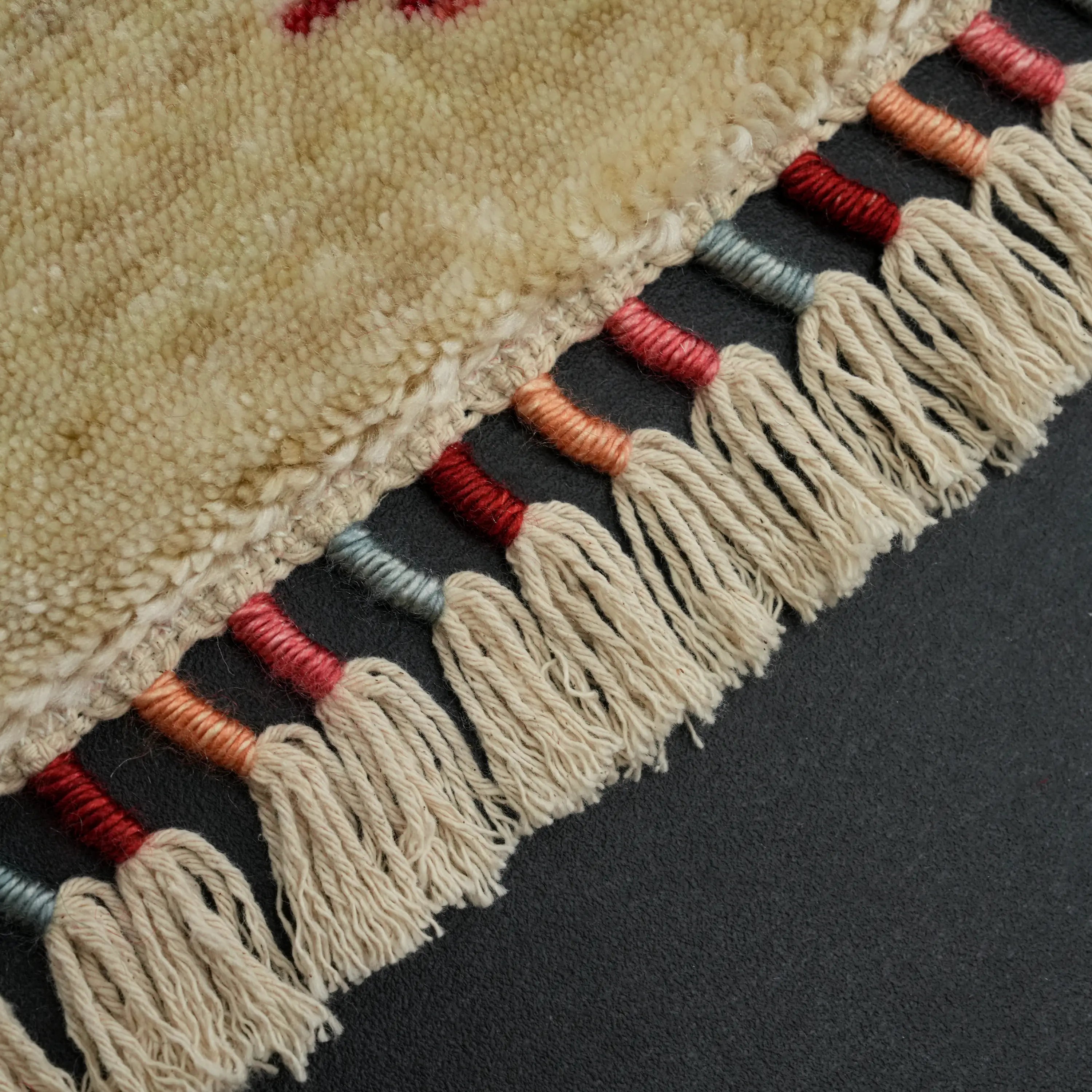 Zade Serisi Vintage Desenli Kırmızı Tencel Tezgah Dokuma Halı