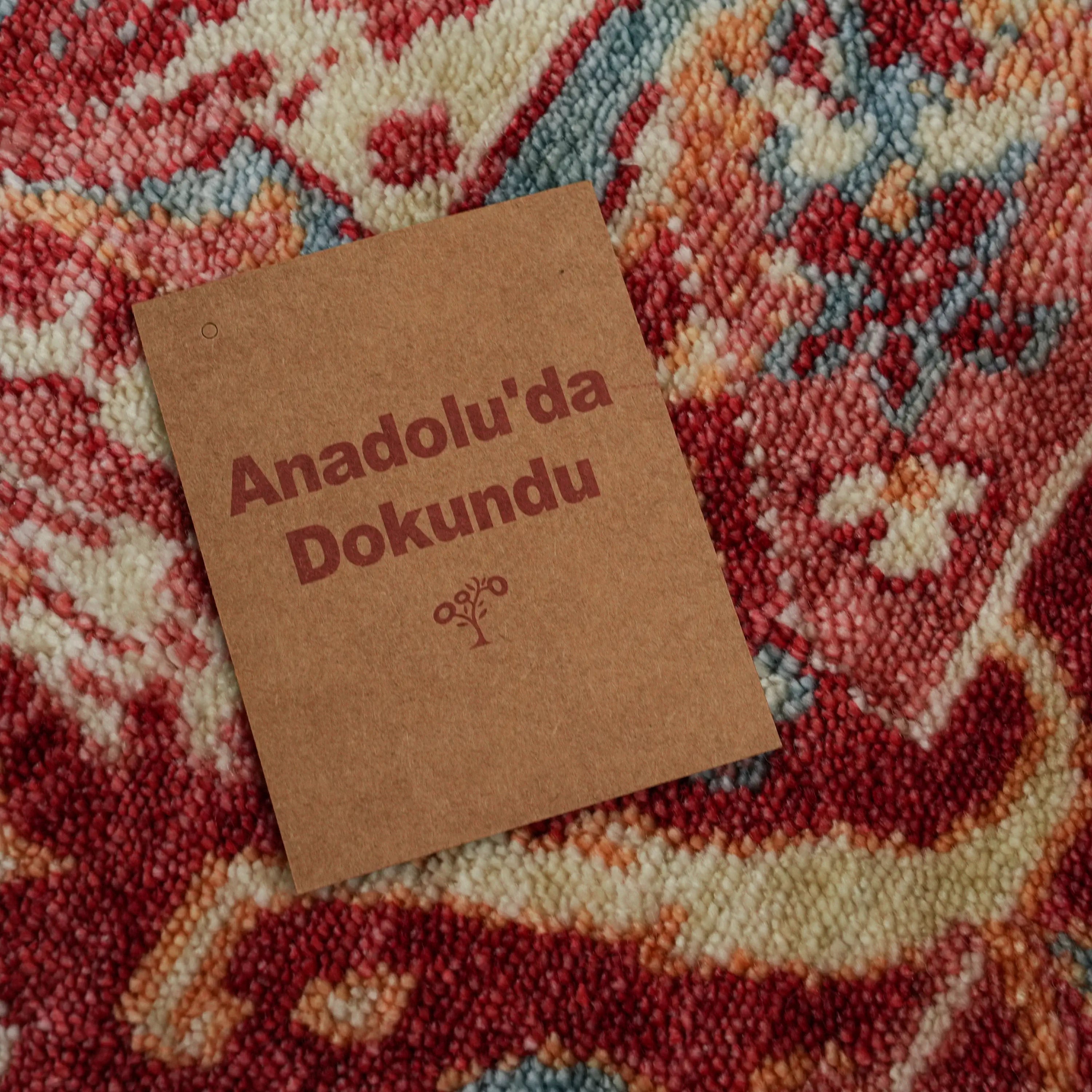 Zade Serisi Vintage Desenli Kırmızı Tencel Tezgah Dokuma Halı