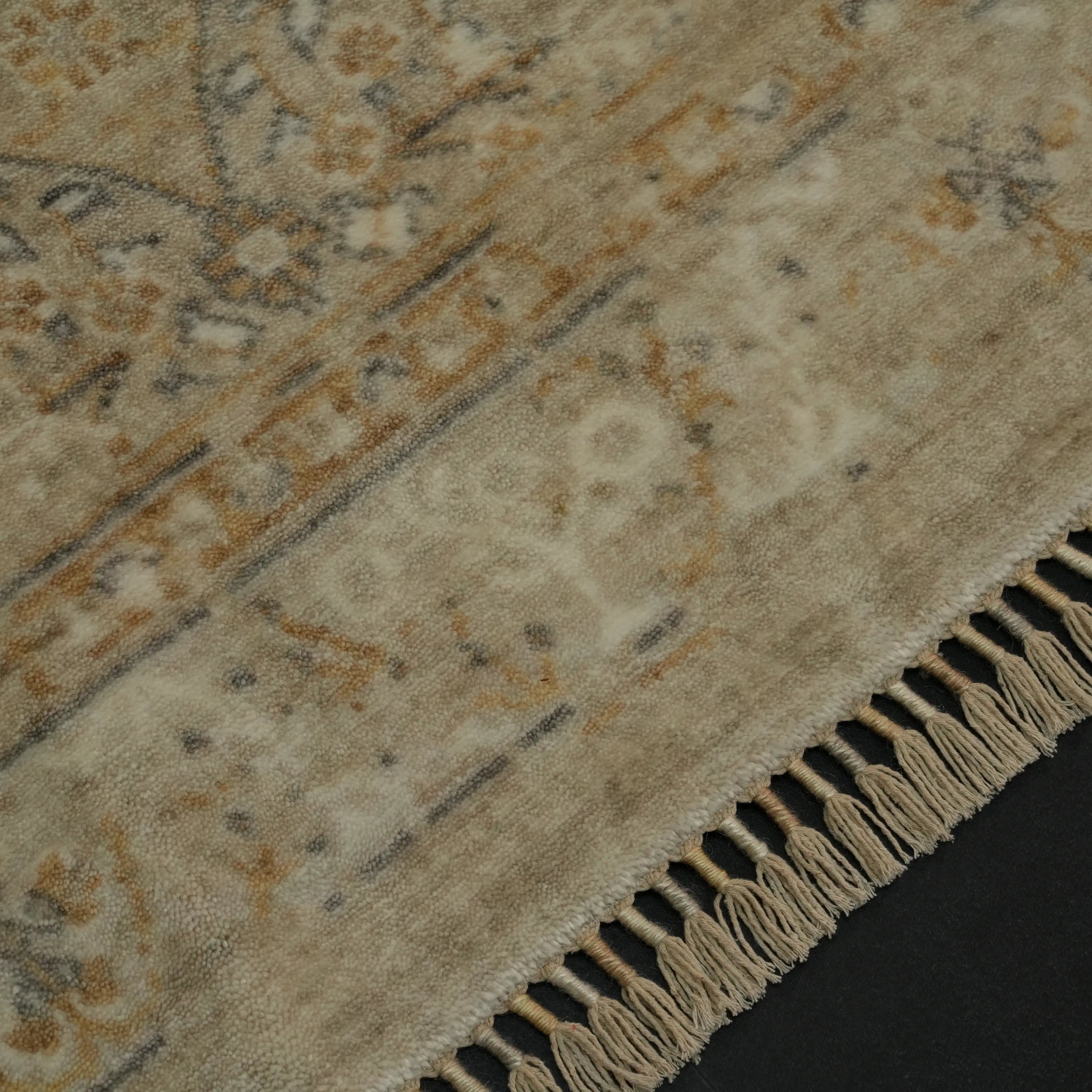 Zade Serisi Vintage Desenli Krem Tencel Tezgah Dokuma Halı