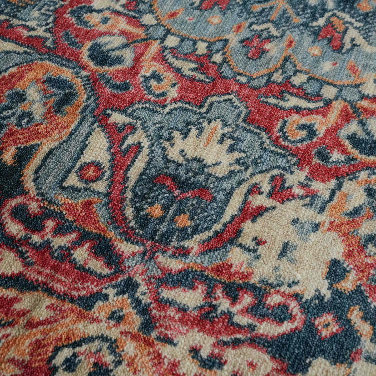 Zade Serisi Vintage Desenli Rengarenk Tencel Tezgah Dokuma Halı — klasik desen