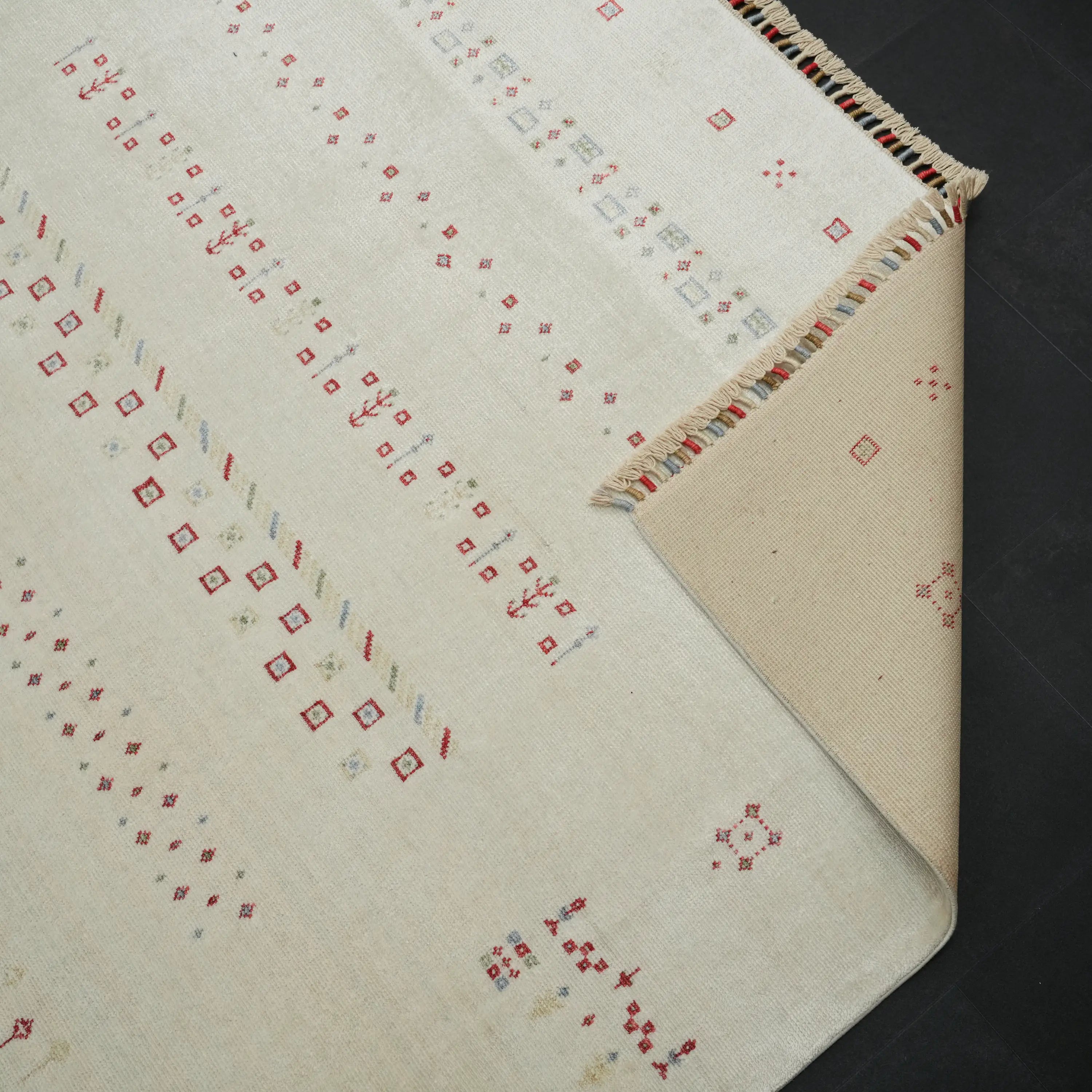 Zara Series Ethnic Patterned Loom-Woven Rug