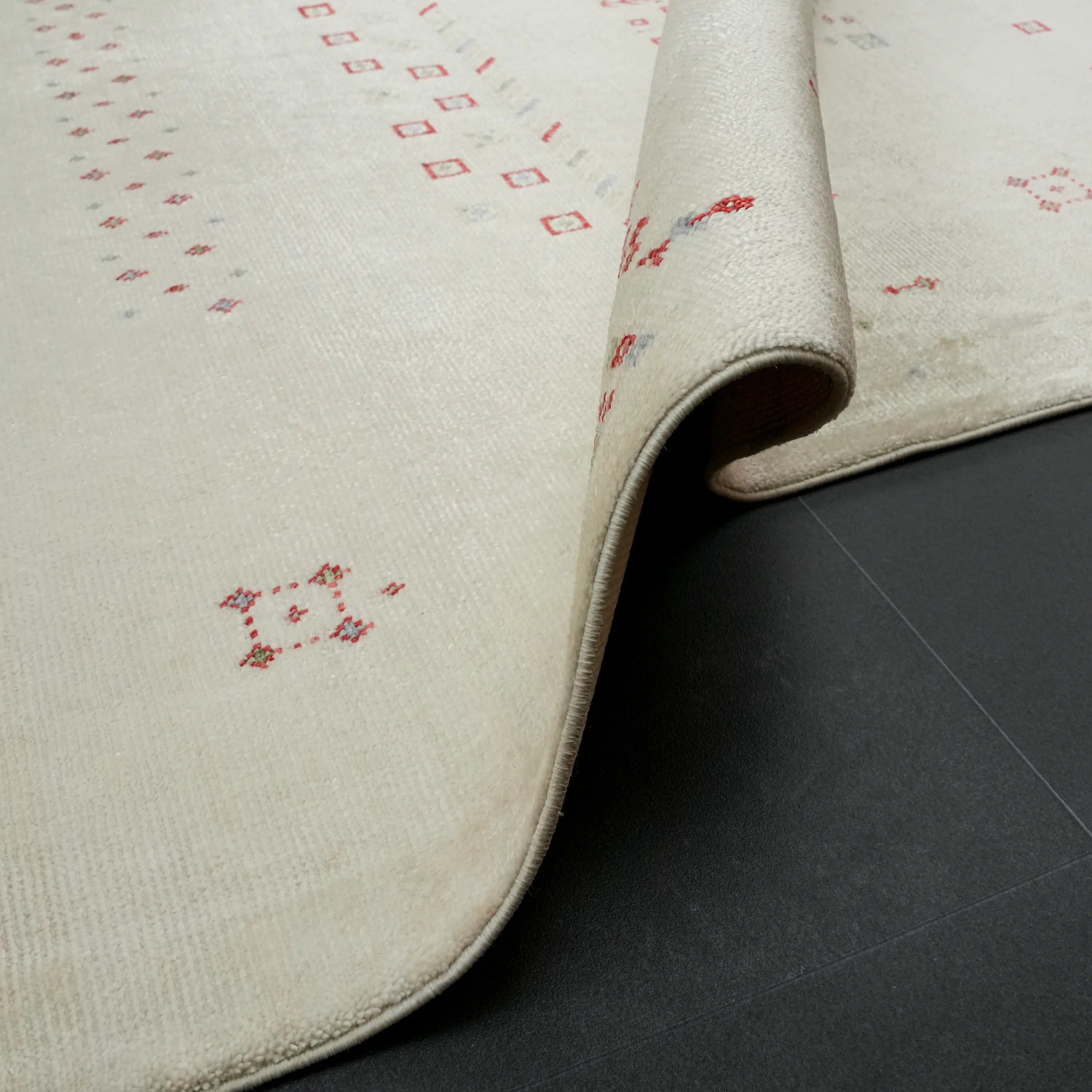 Zara Series Ethnic Patterned Loom-Woven Rug