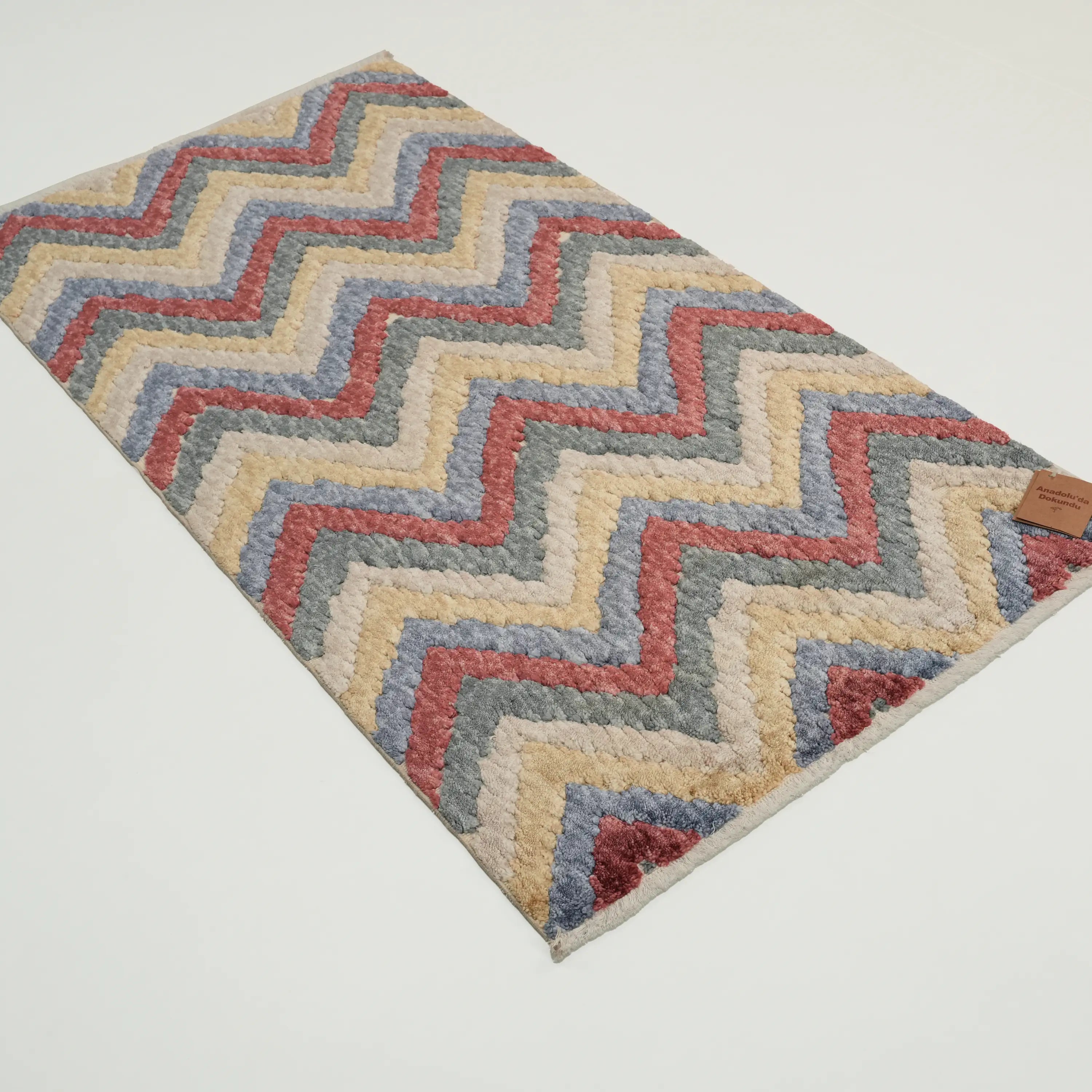 Zara Serisi Geometrik Desenli Rengarenk Tencel Tezgah Dokuma Halı