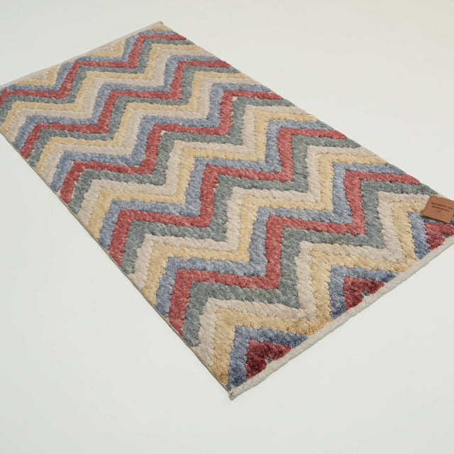 Zara Serisi Geometrik Desenli Rengarenk Tencel Tezgah Dokuma Halı, 80x150 cm — Halıcızade