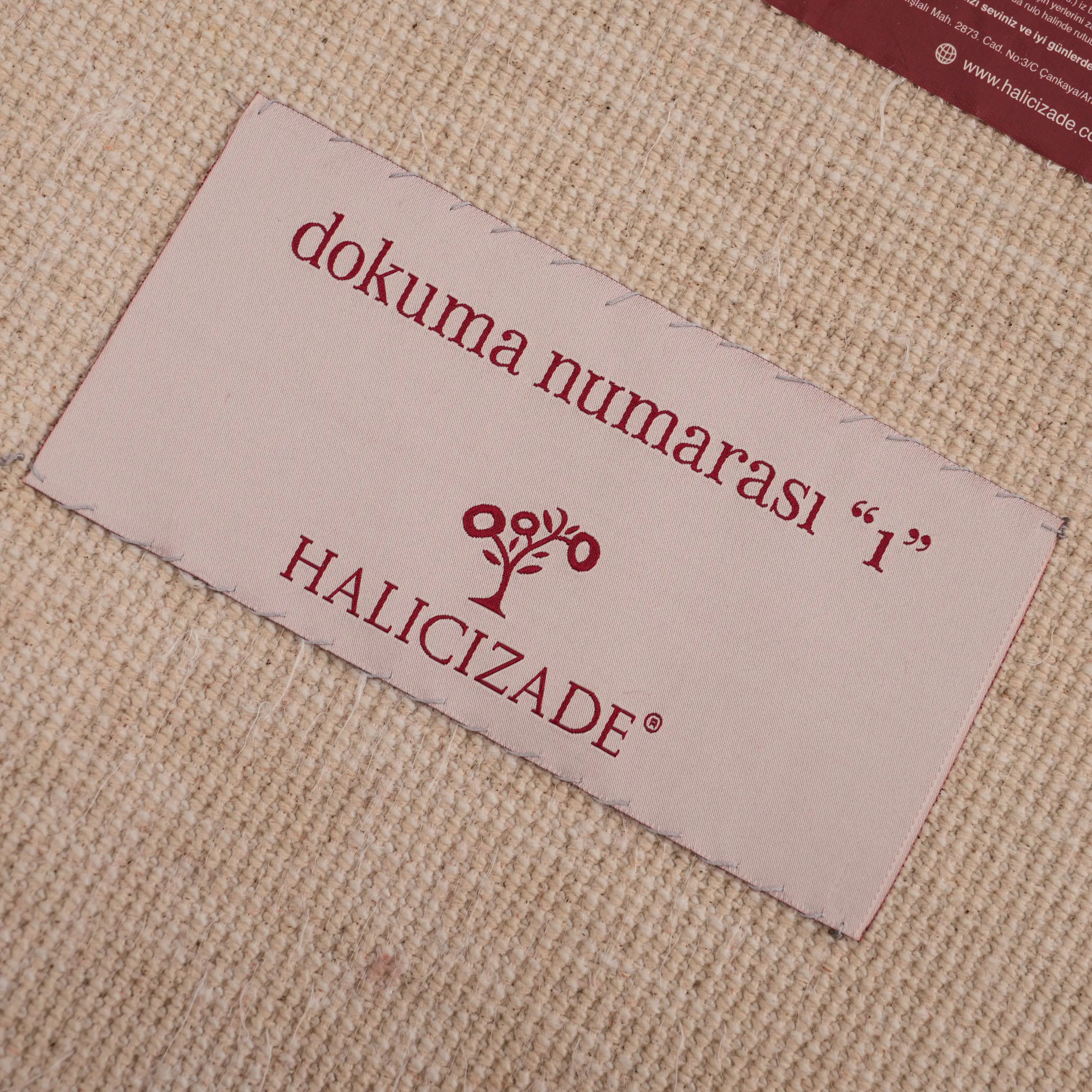 Zima Serisi Soyut Desenli Doğal Krem Tezgah Dokuma Halı