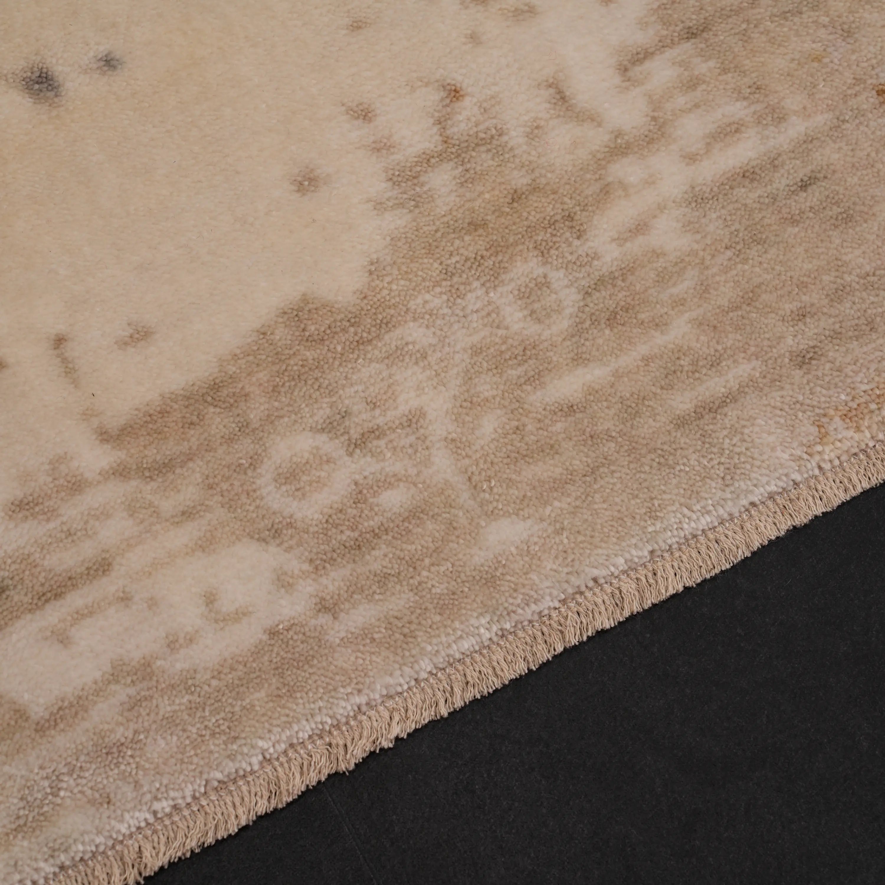 Zima Serisi Soyut Desenli Doğal Krem Tezgah Dokuma Halı