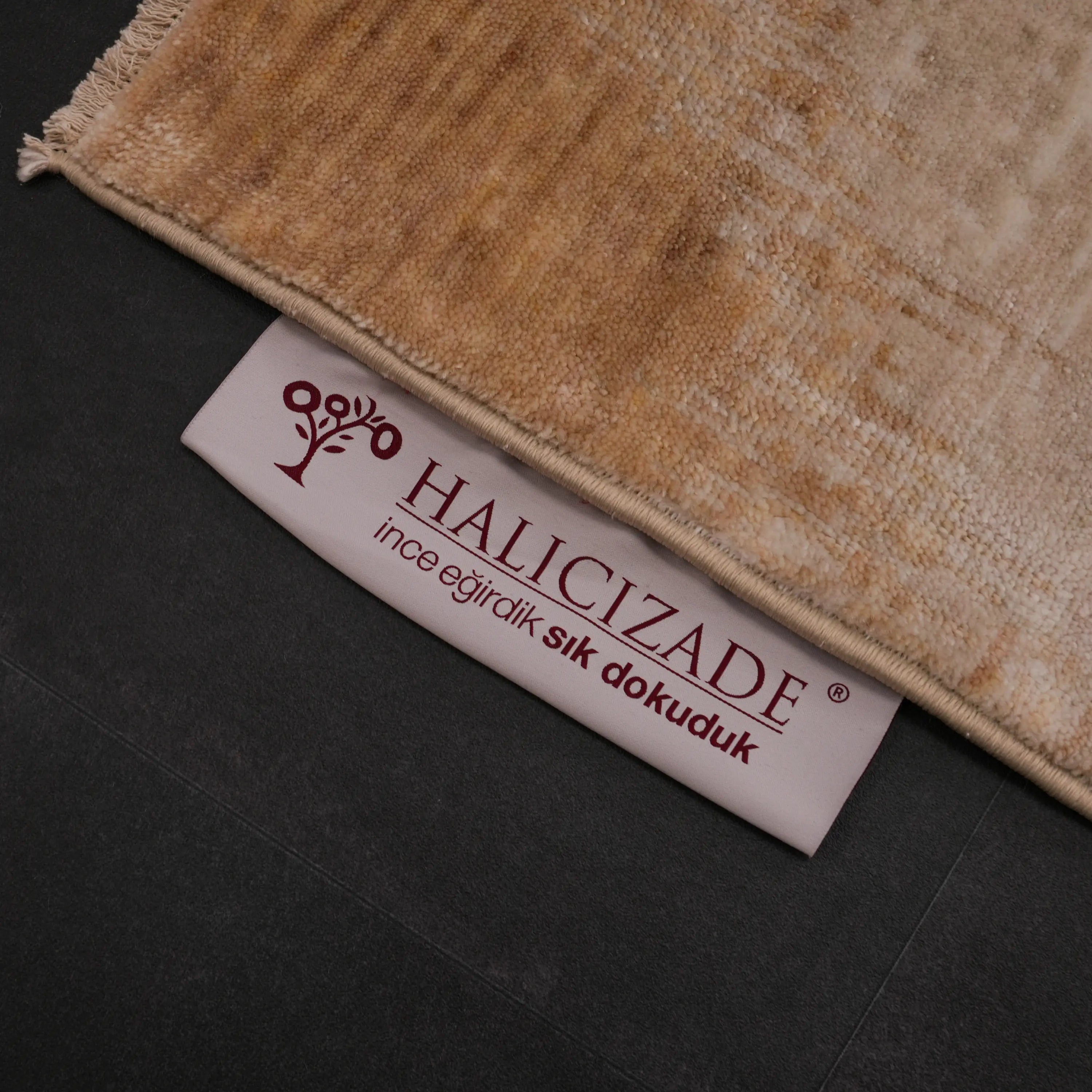 Zima Serisi Soyut Desenli Doğal Krem Tezgah Dokuma Halı