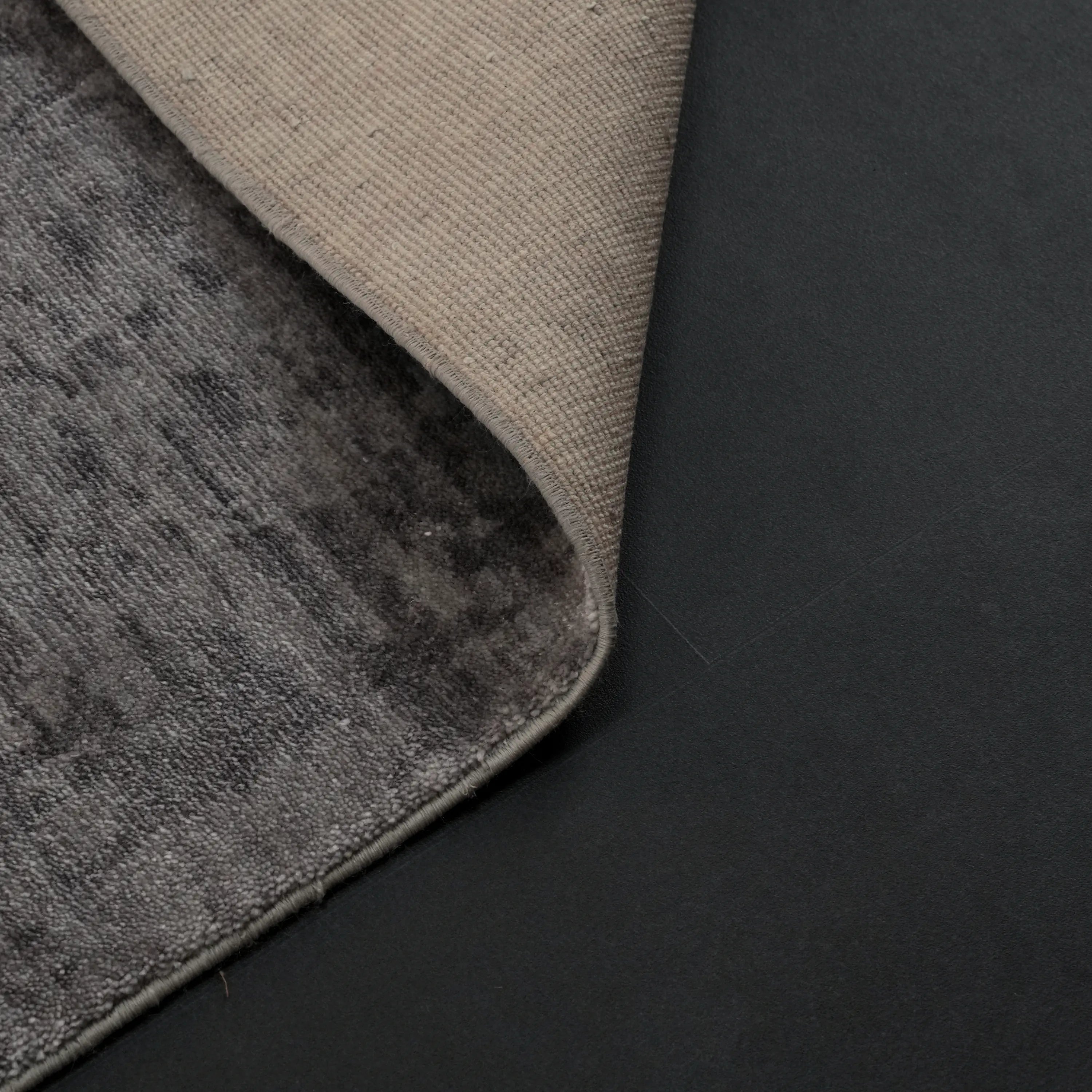 Zima Serisi Soyut Desenli Gri Tezgah Dokuma Halı