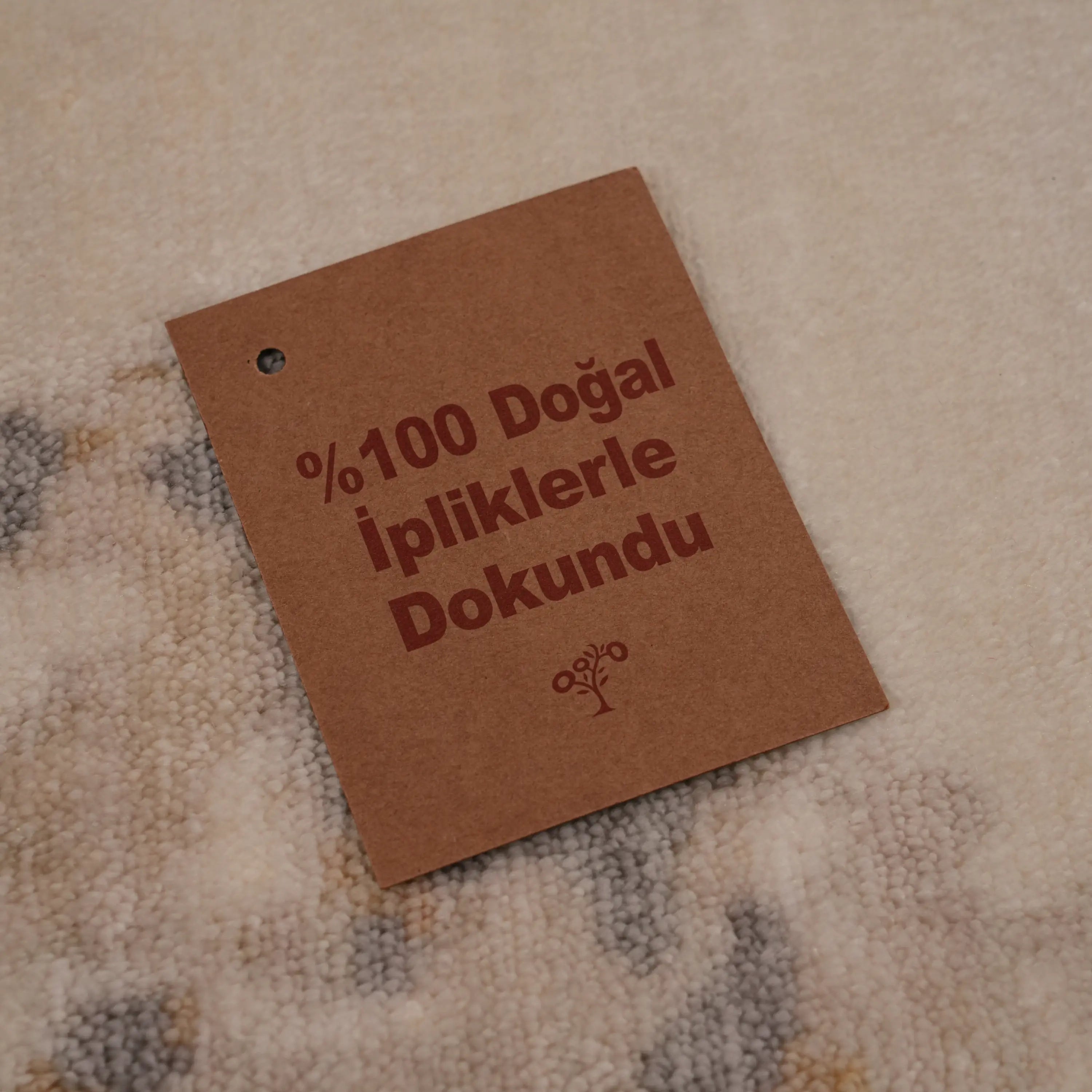 Zima Serisi Soyut Desenli Krem Doğal Tezgah Dokuma Halı