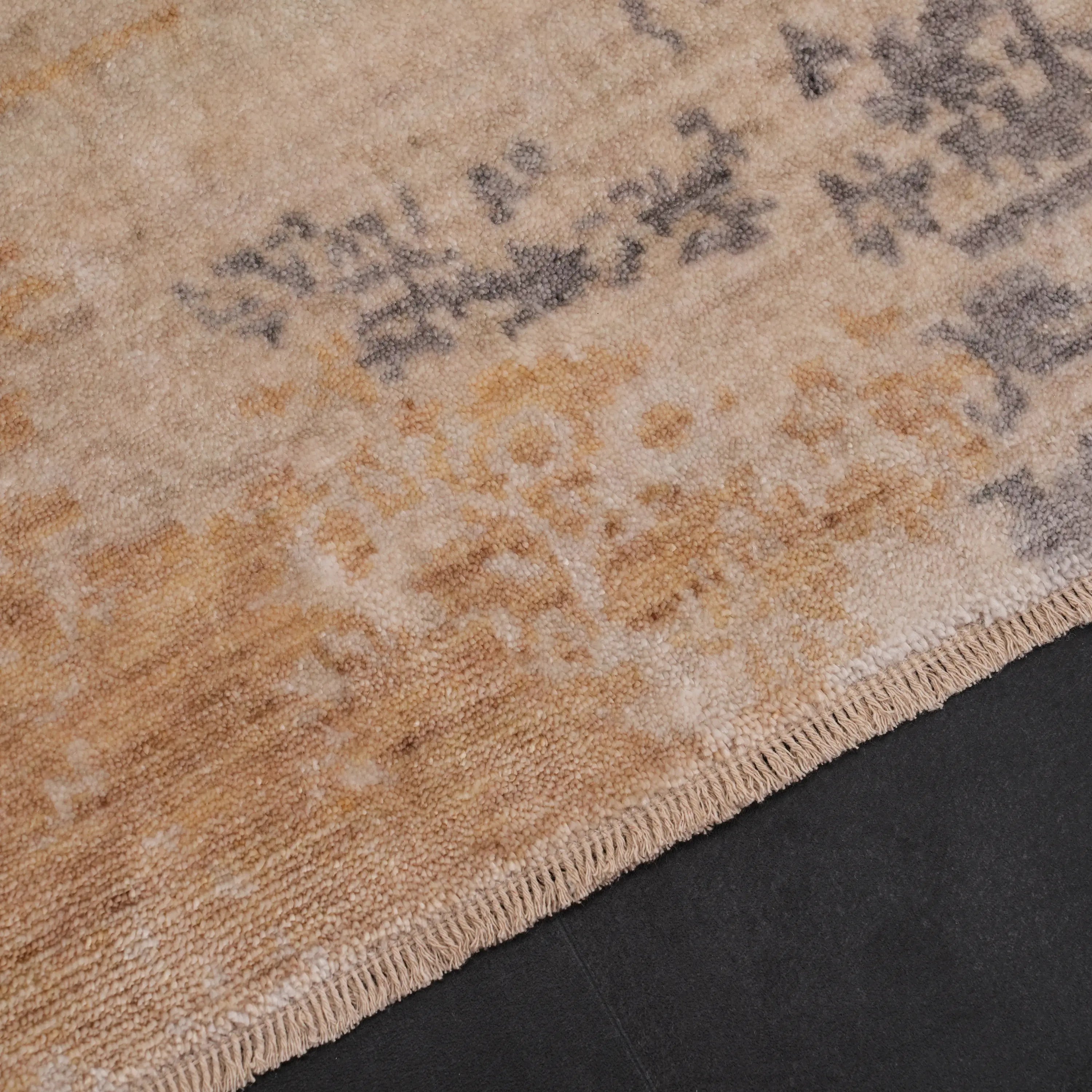 Zima Serisi Soyut Desenli Krem Tezgah Dokuma Doğal Halı