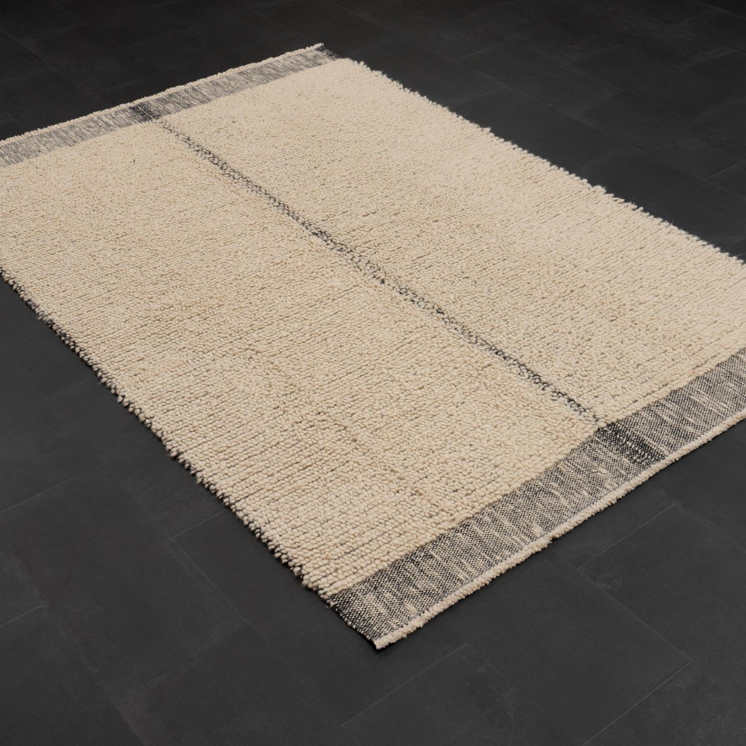 Bohem Serisi Sade Desenli Krem Yün Tezgah Dokuma Kilim